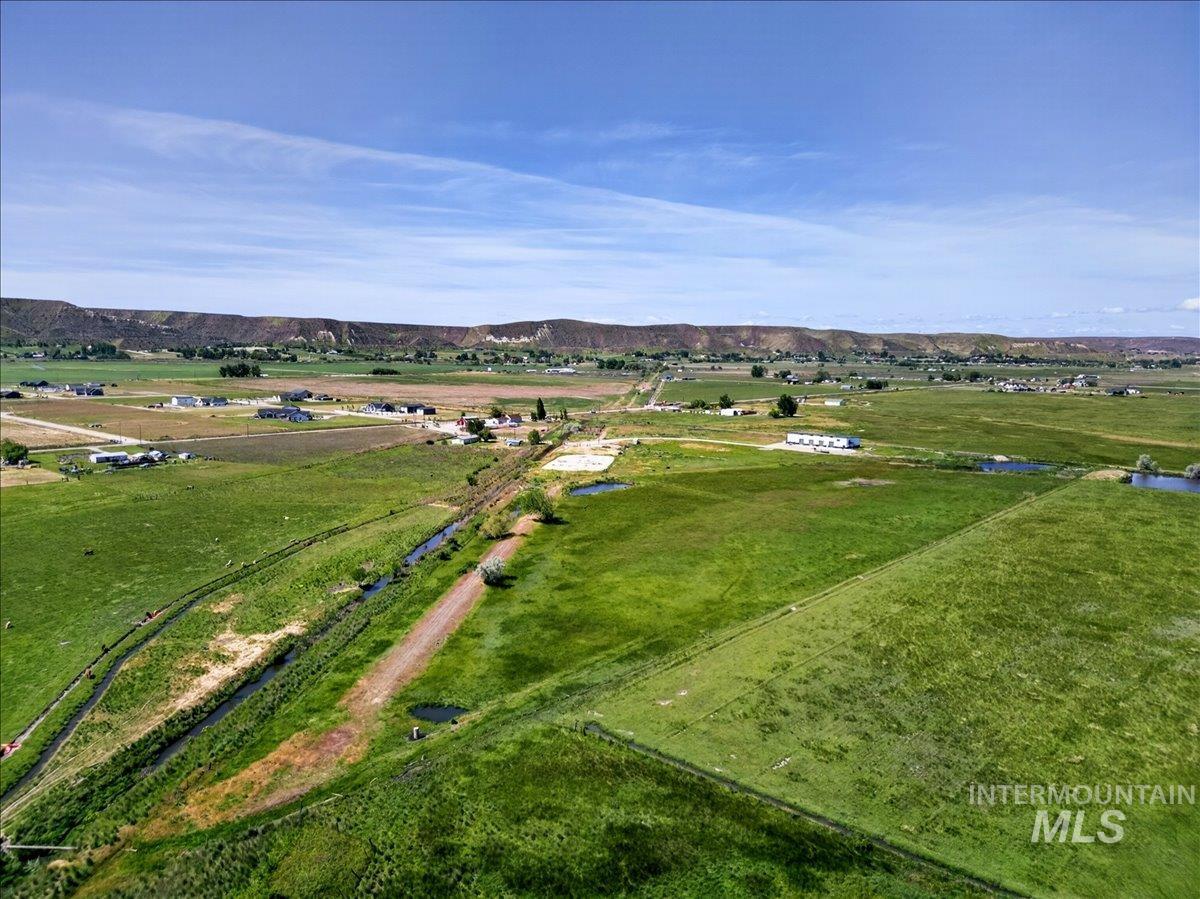2588 W Sales Yard Road Property Photo 8