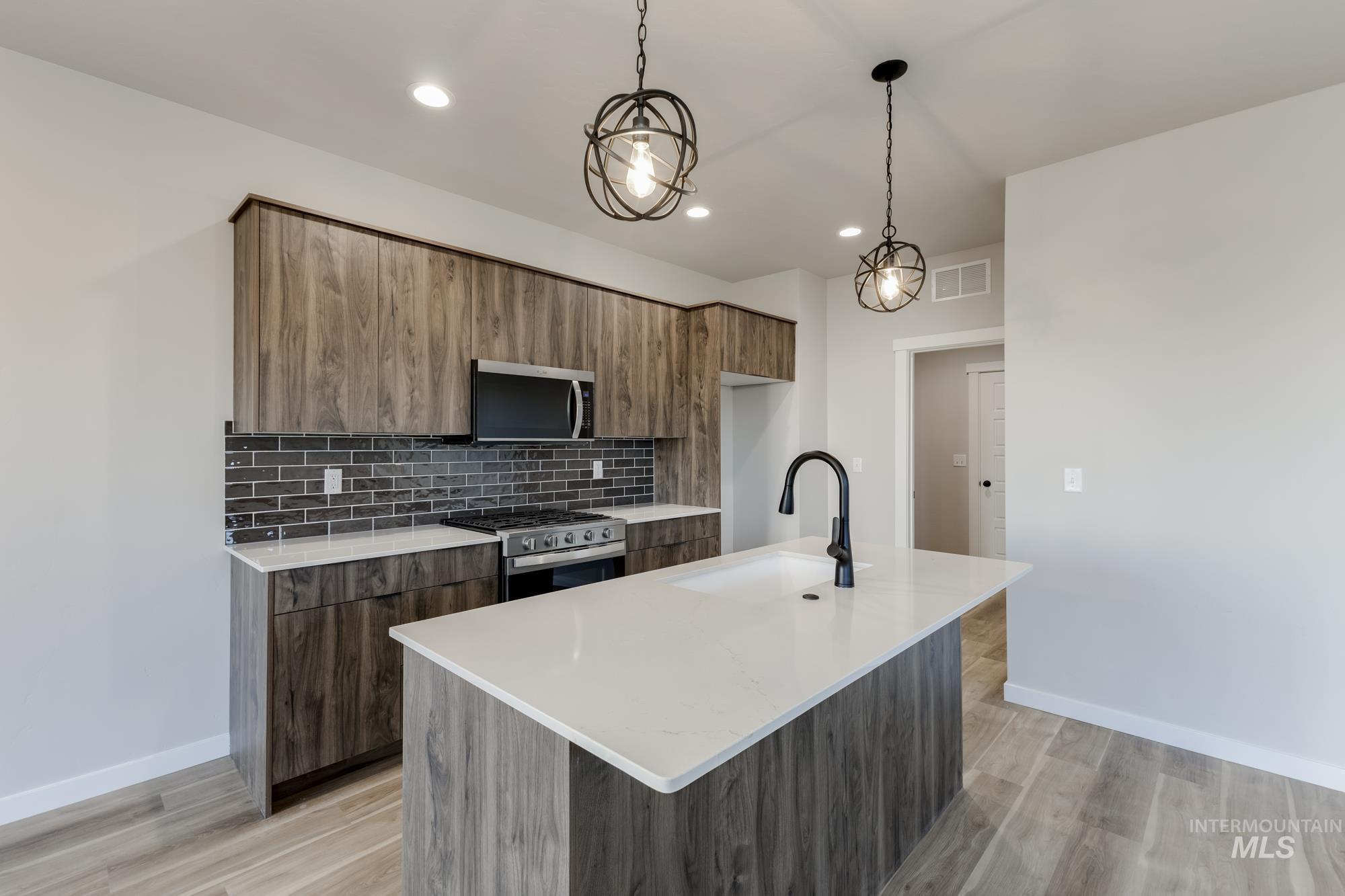 10574 W Teratai St Property Photo 5