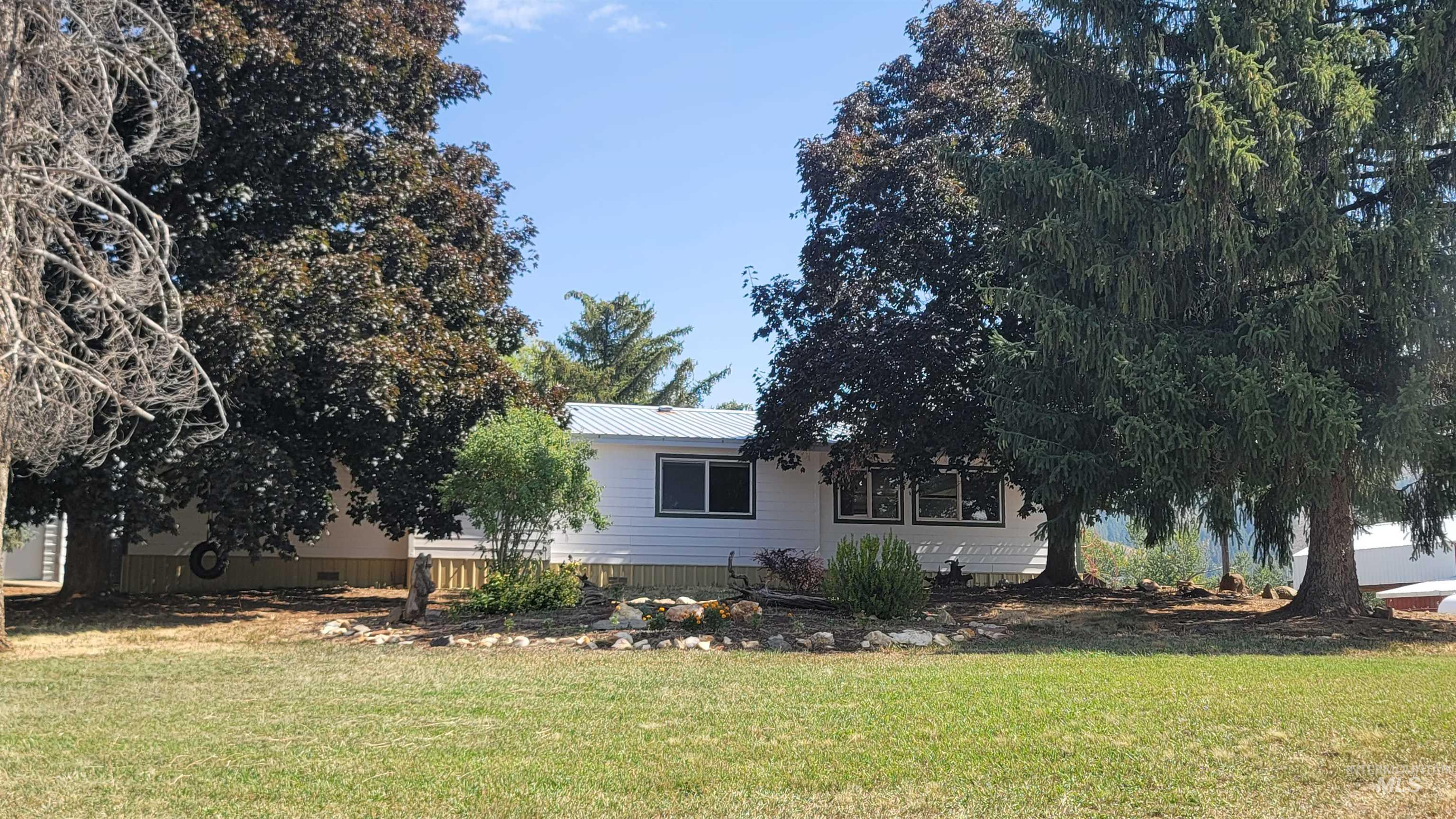 2122 Hwy 95 Property Photo 6