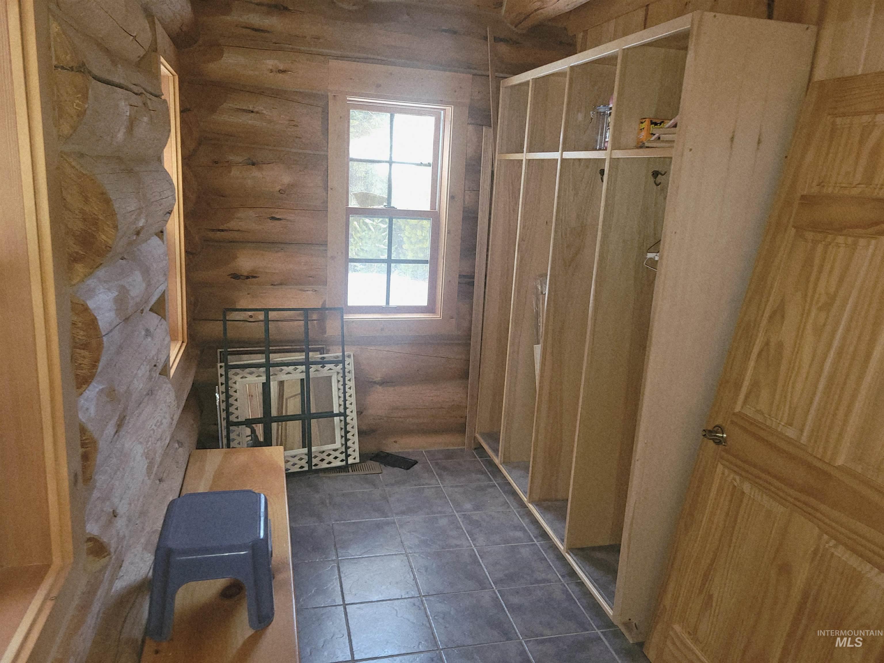 129 Copperhead Rd Property Photo 11