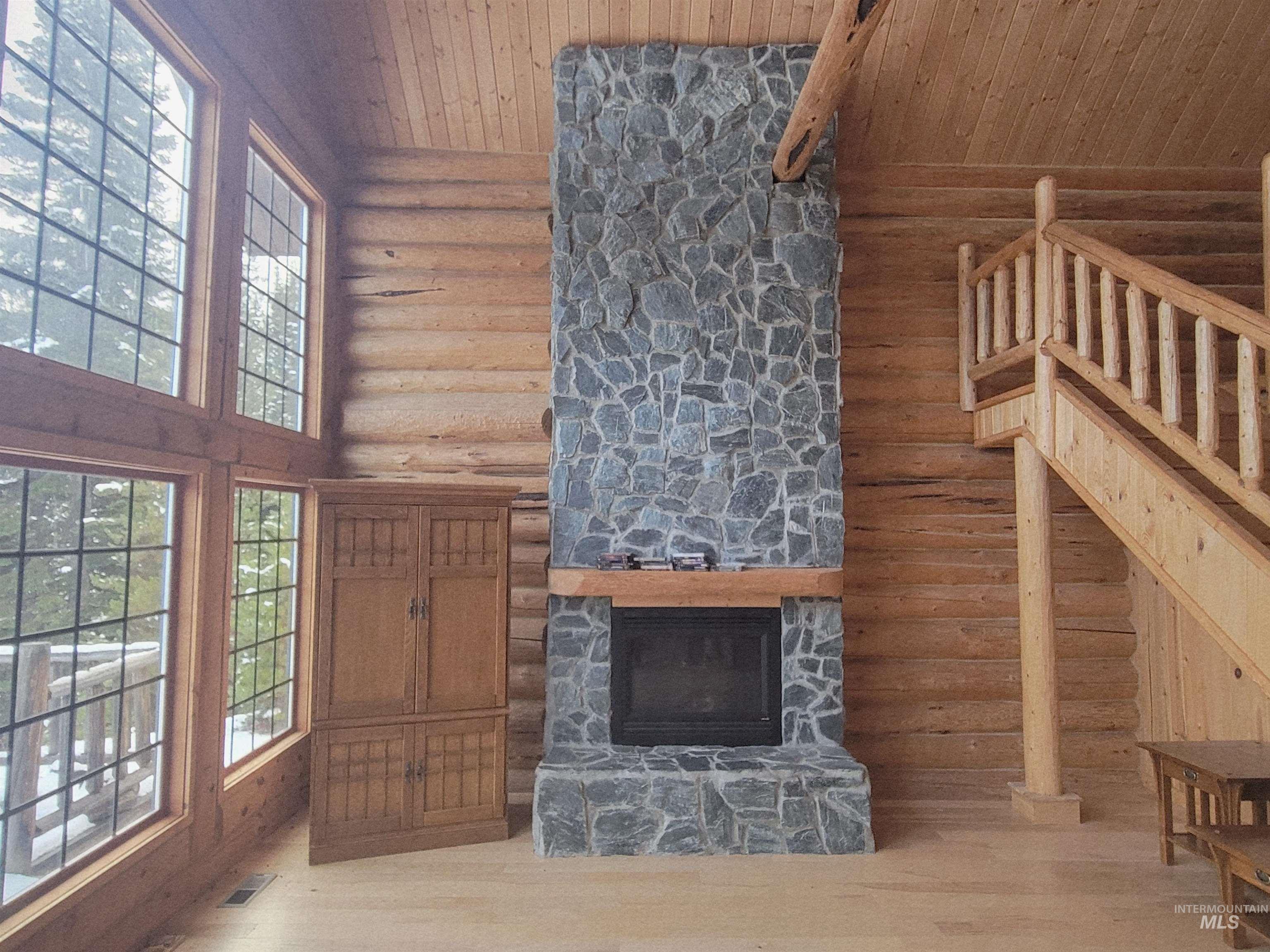 129 Copperhead Rd Property Photo 13