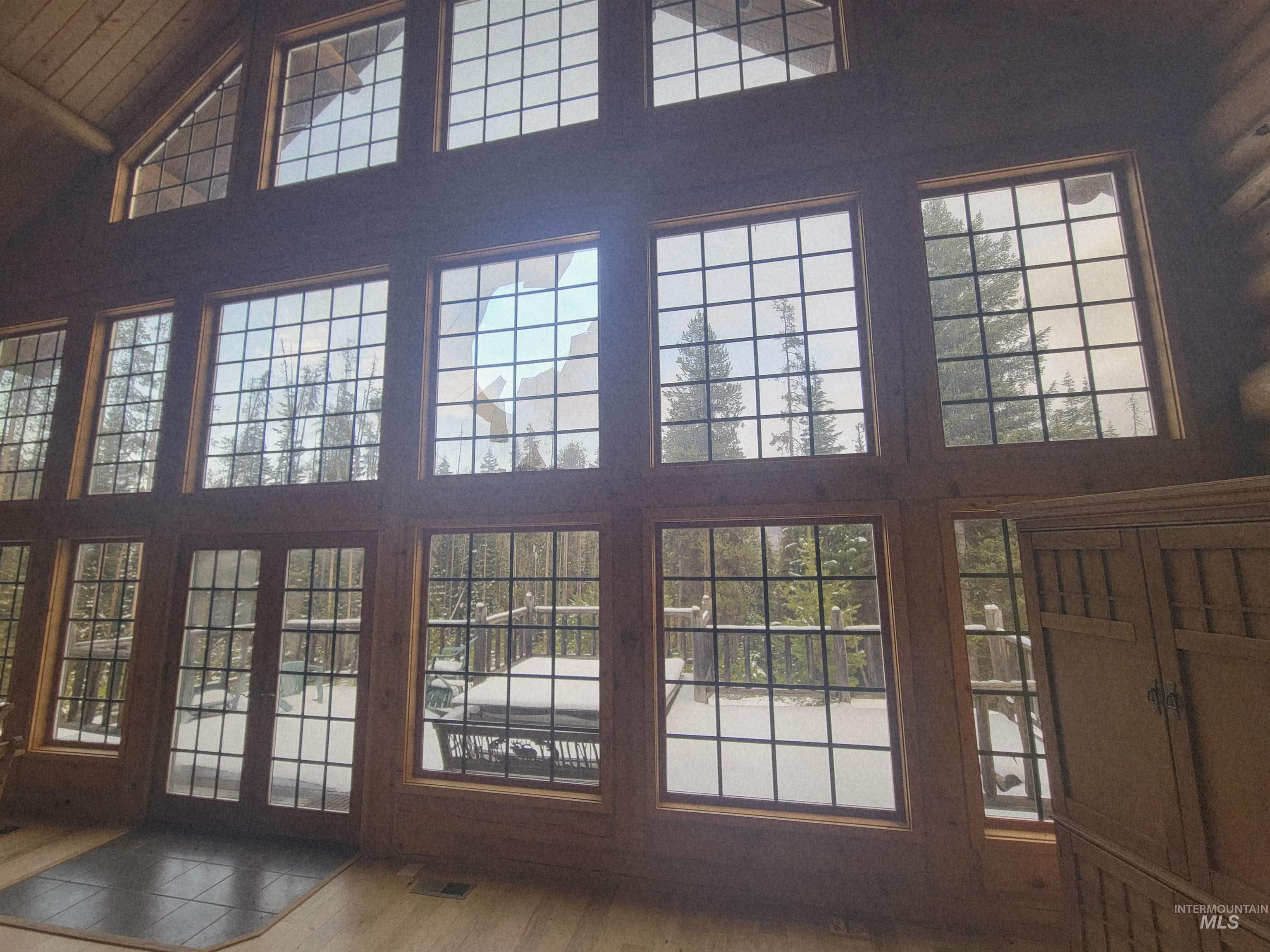 129 Copperhead Rd Property Photo 15