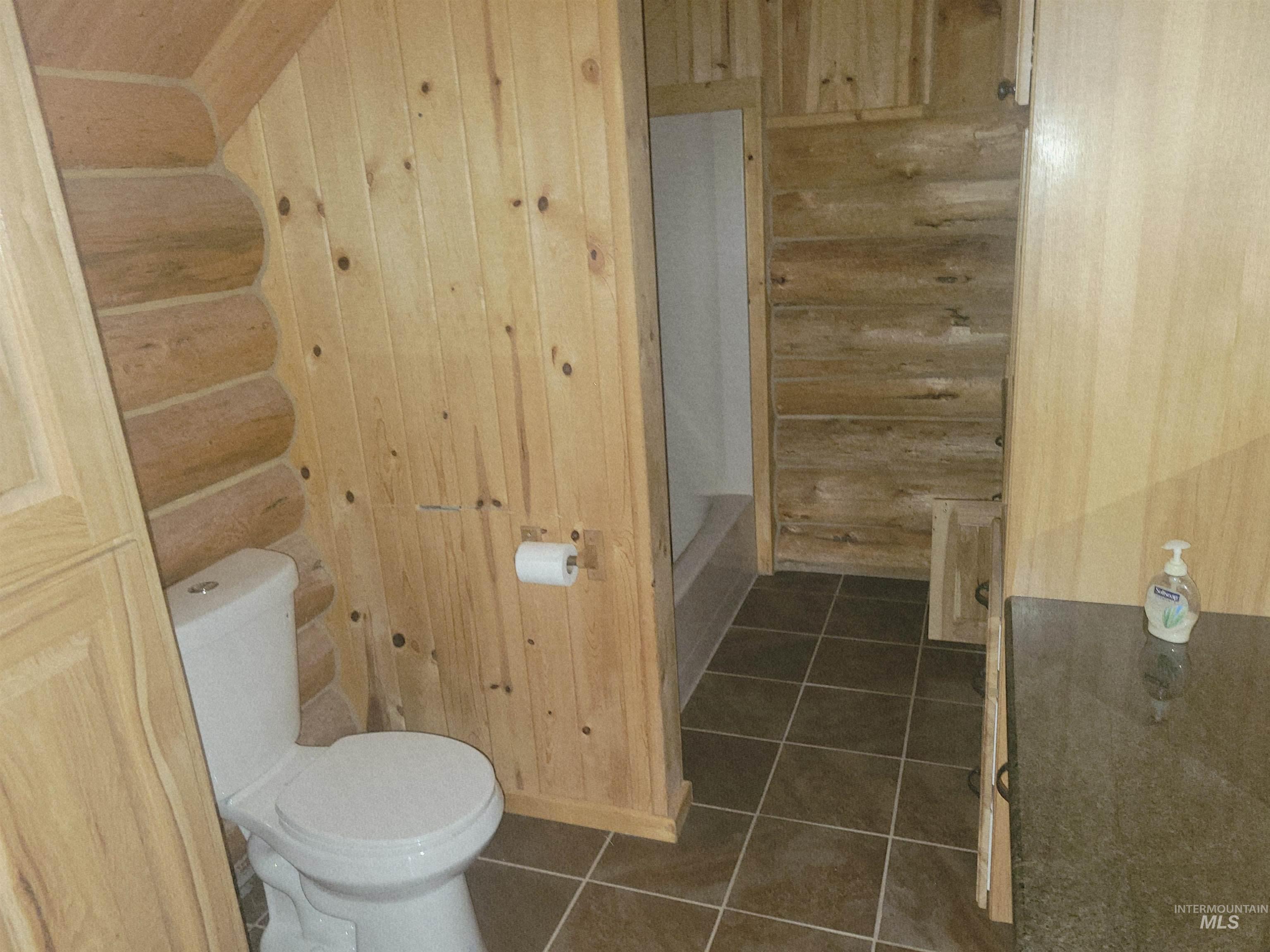 129 Copperhead Rd Property Photo 27