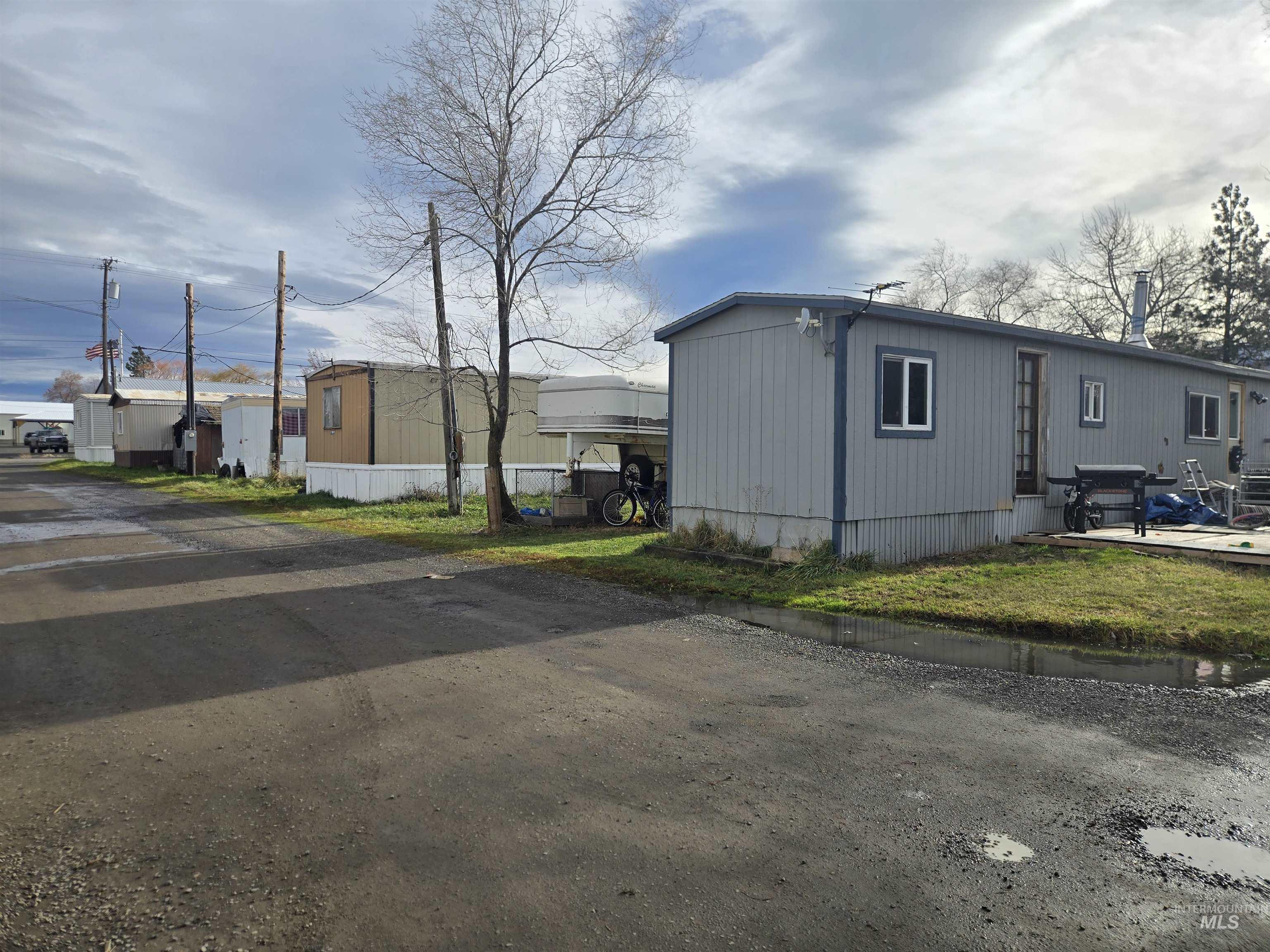 810 N D Street Property Photo 3
