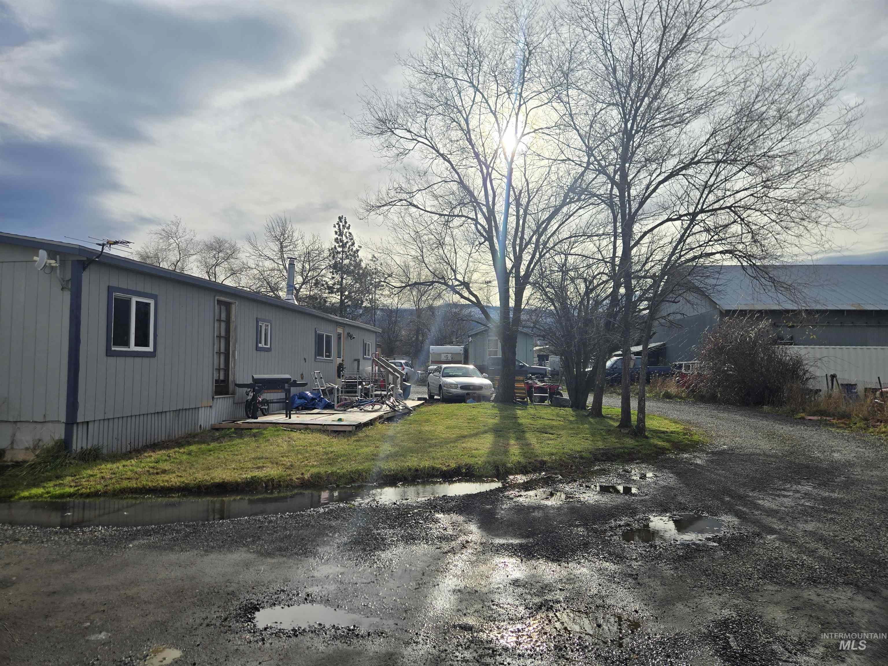 810 N D Street Property Photo 4
