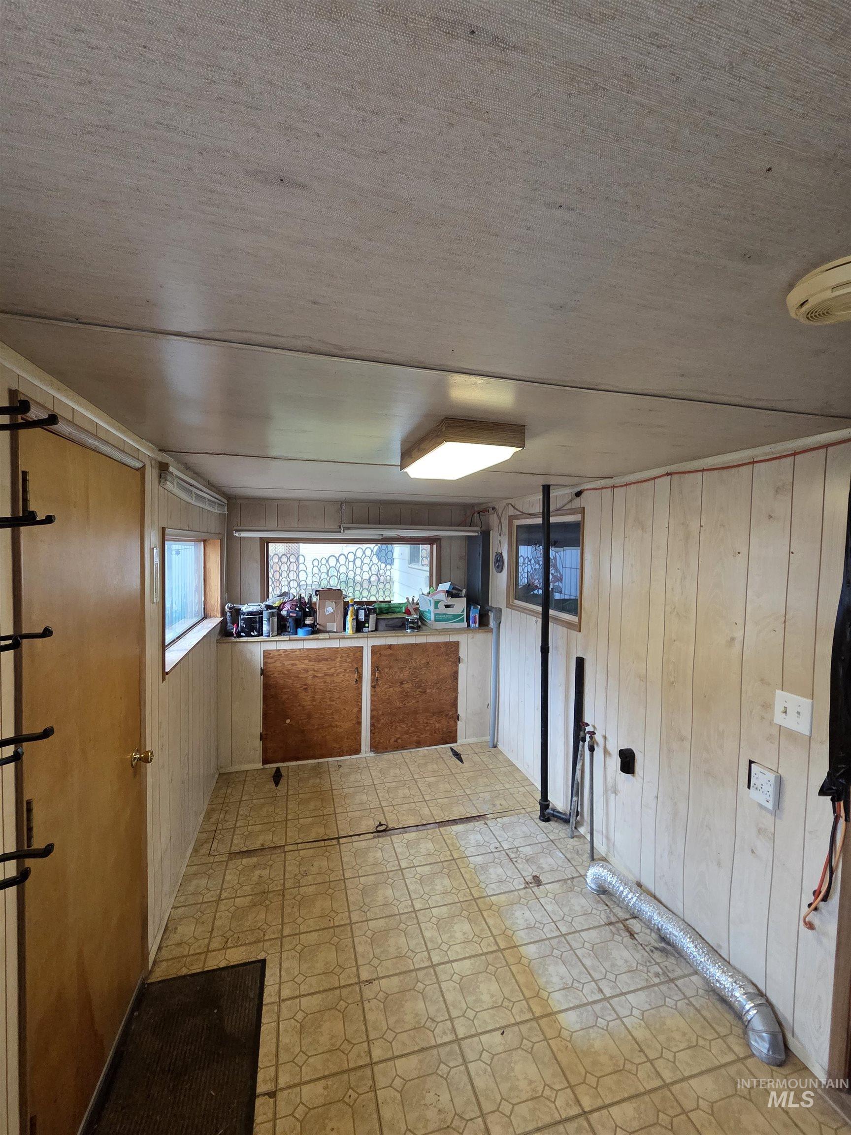 465 15th Street Property Photo 8