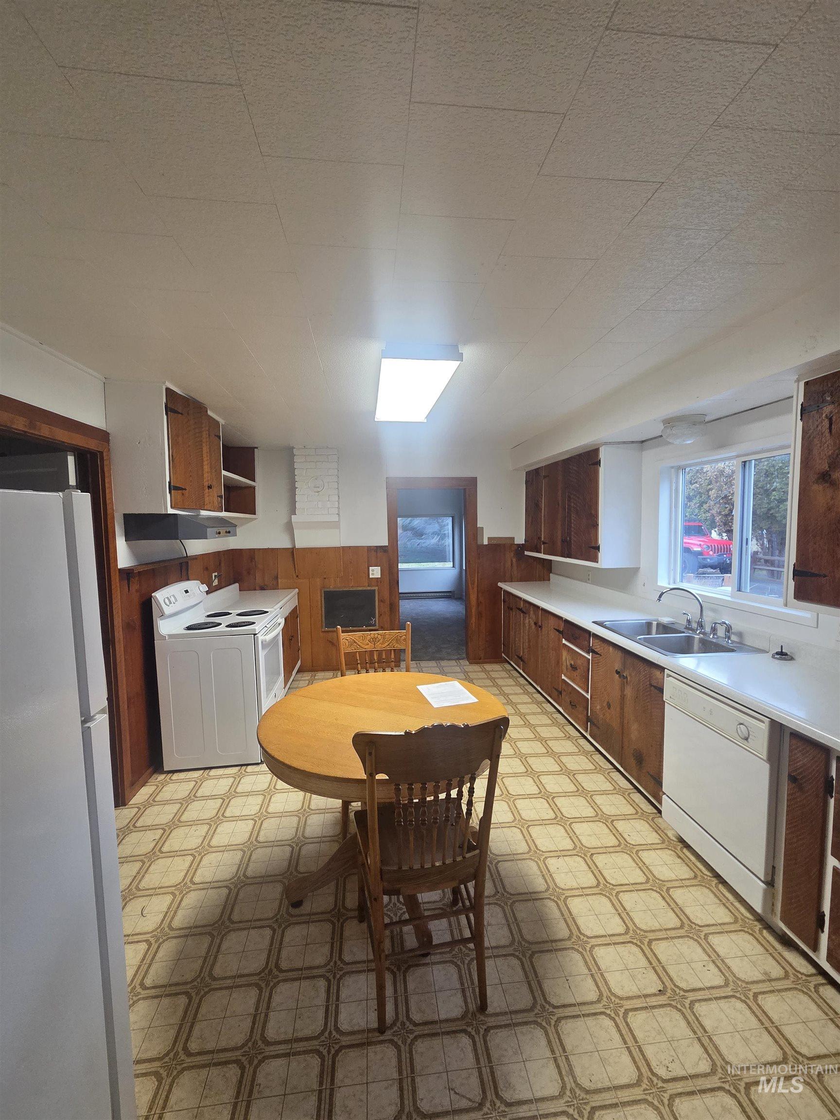 465 15th Street Property Photo 11