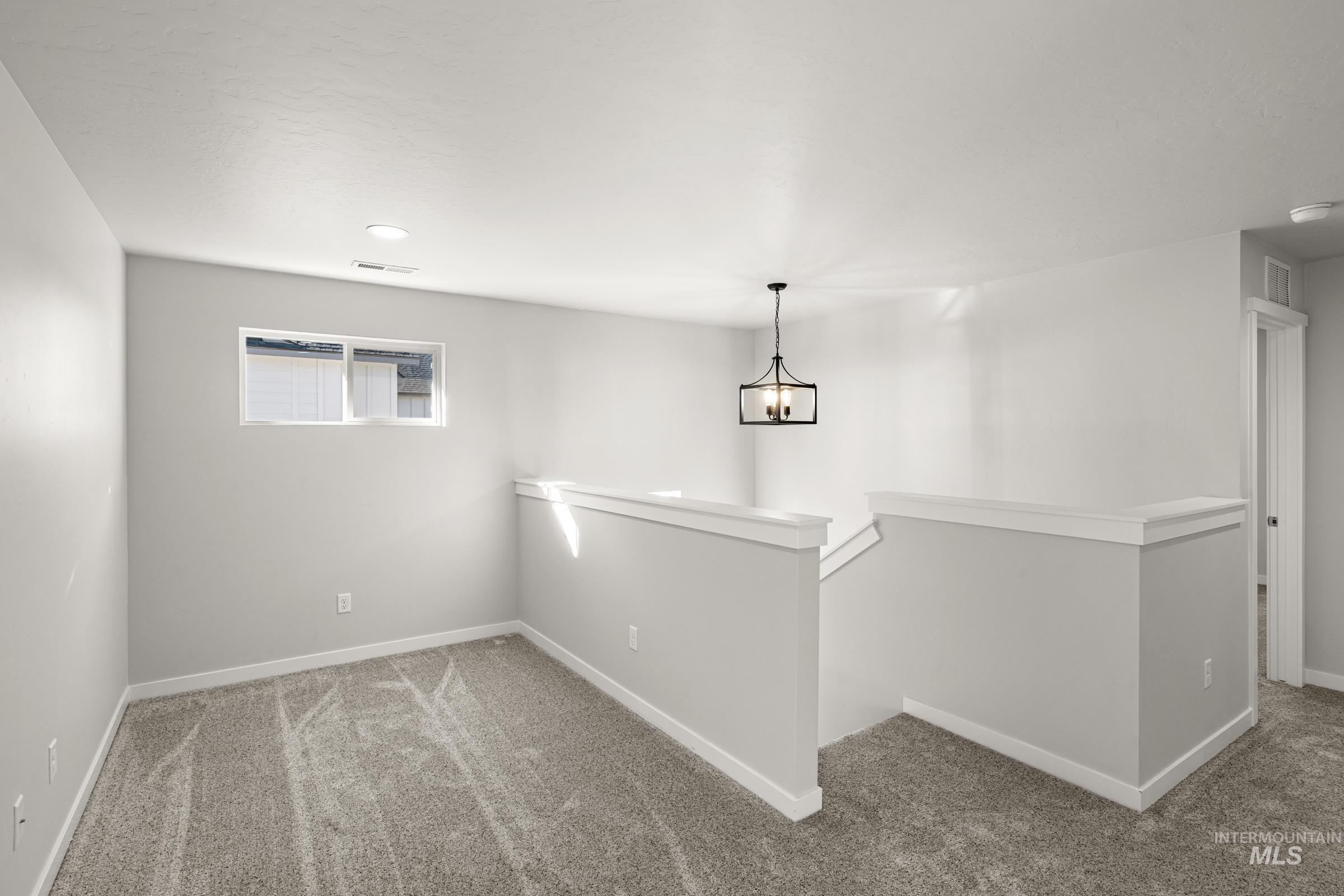 1647 Dyer St Property Photo 13