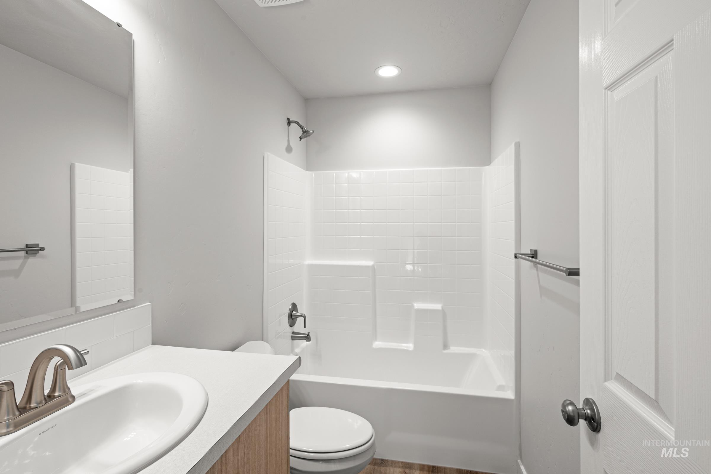 1647 Dyer St Property Photo 24