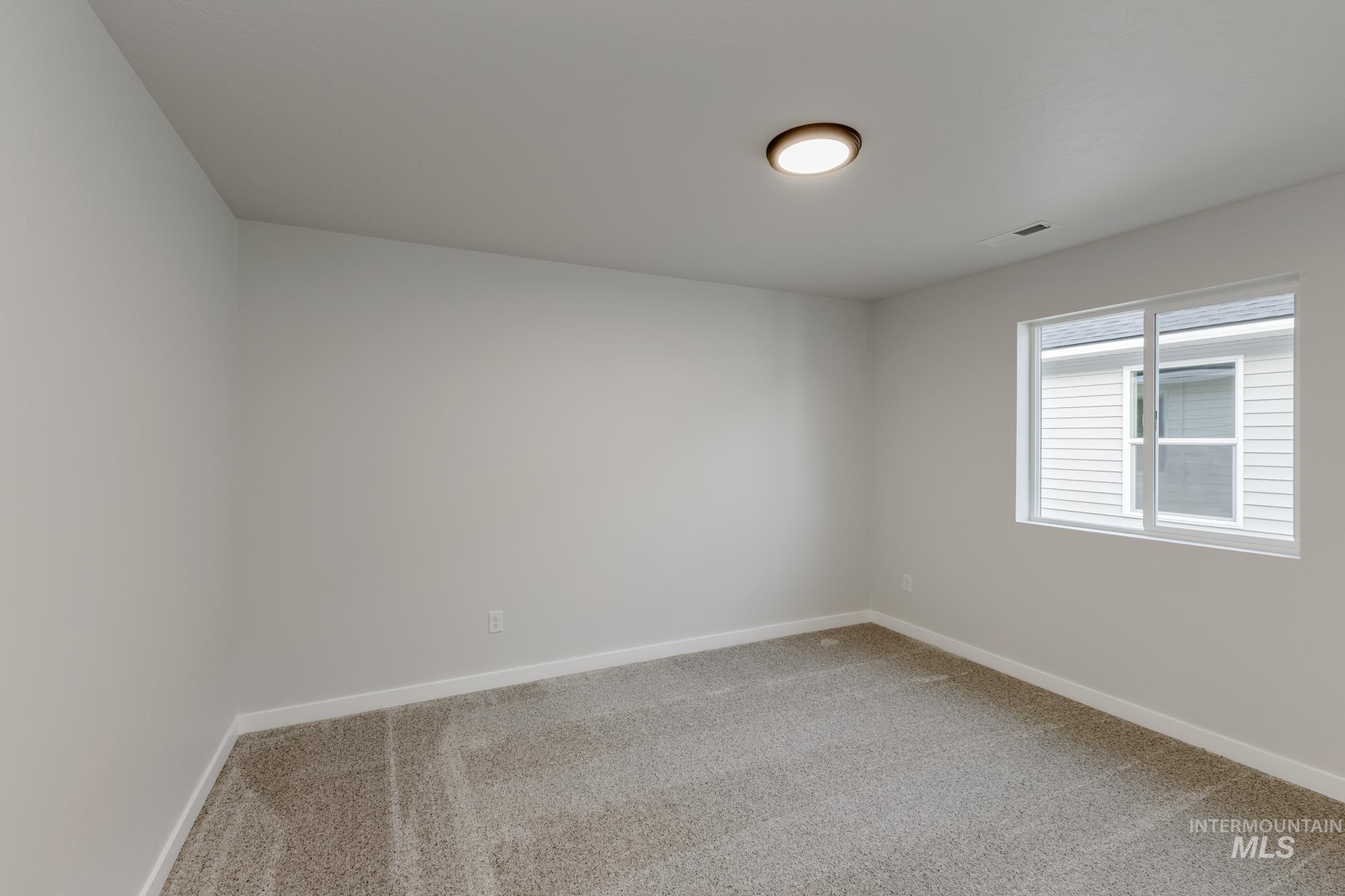 299 N Meadowsweet Ave Property Photo 10