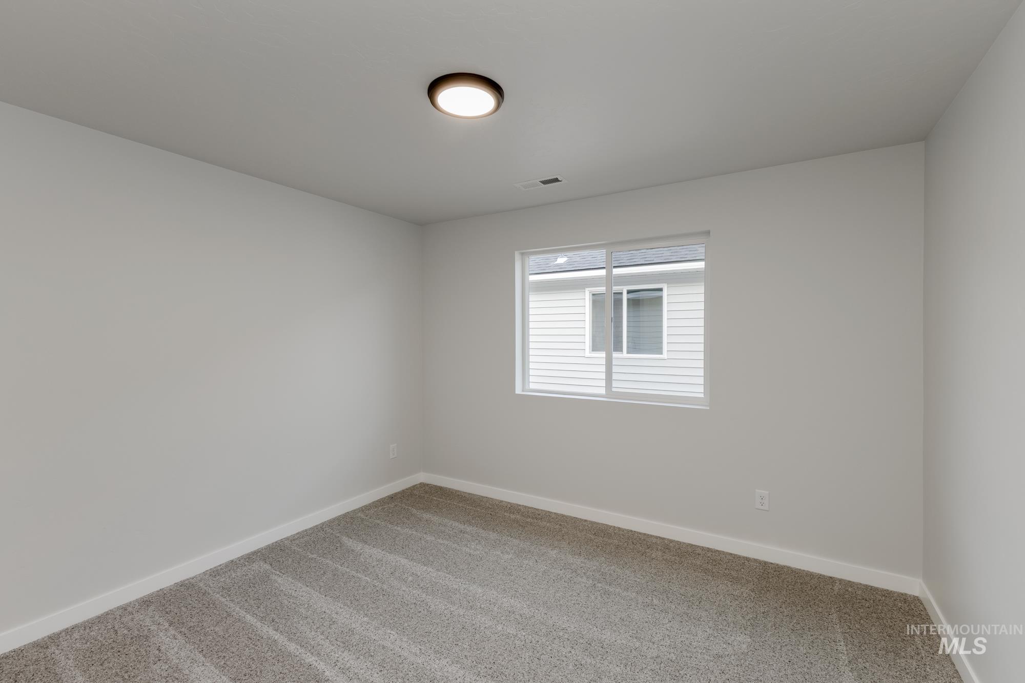 299 N Meadowsweet Ave Property Photo 11