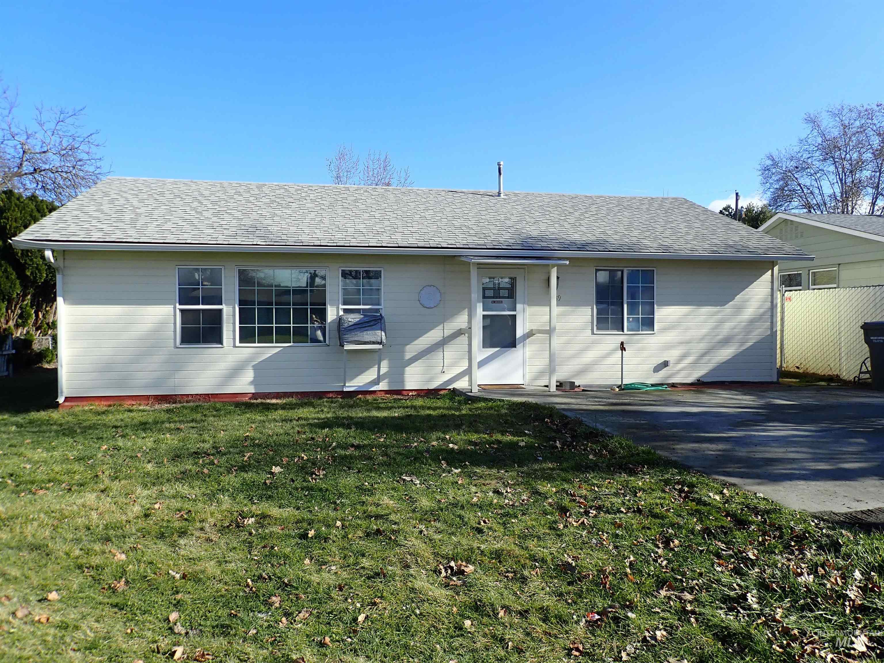 1039 15th St Property Photo 1