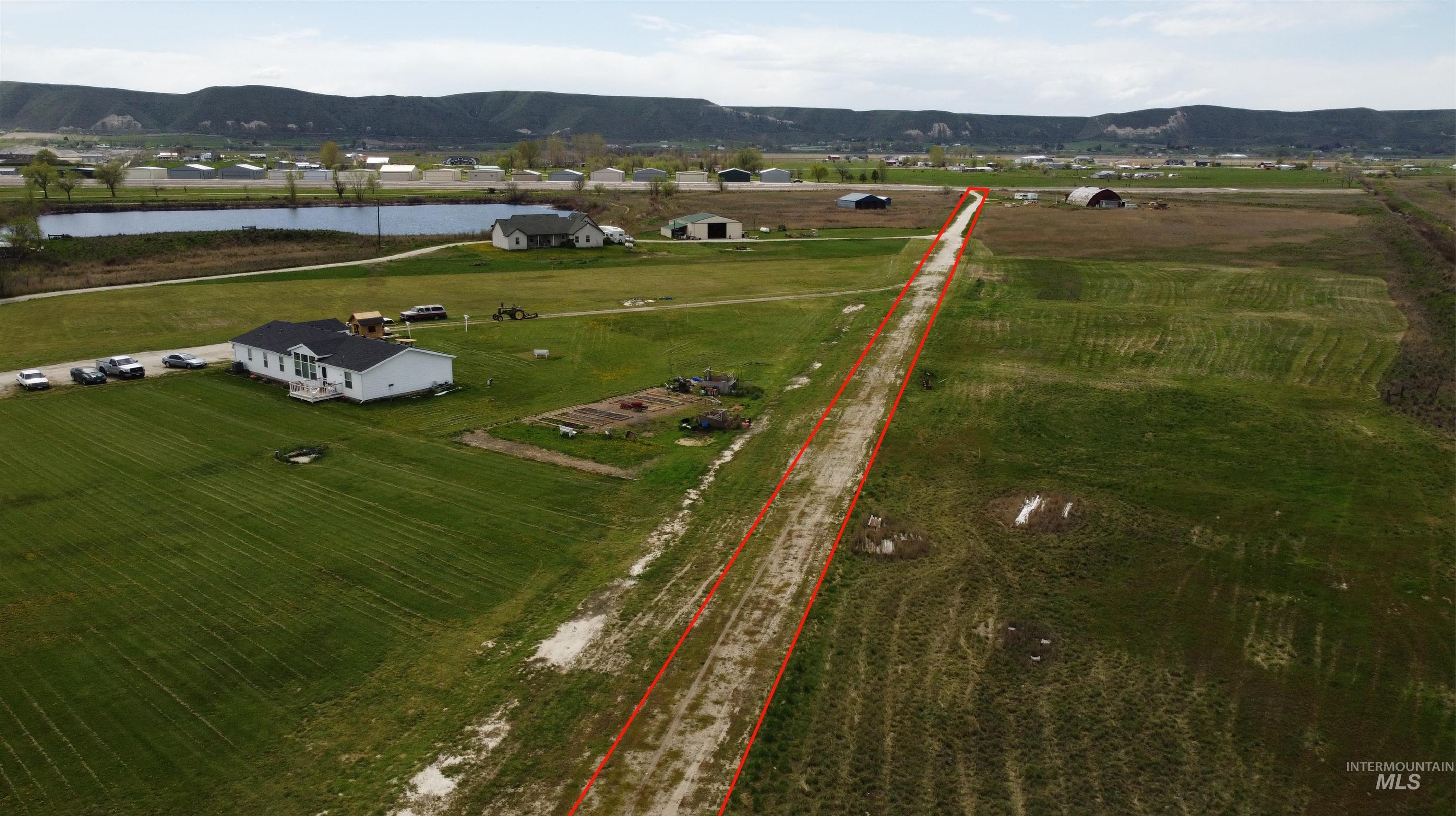 2385 Airport Road Property Photo 4