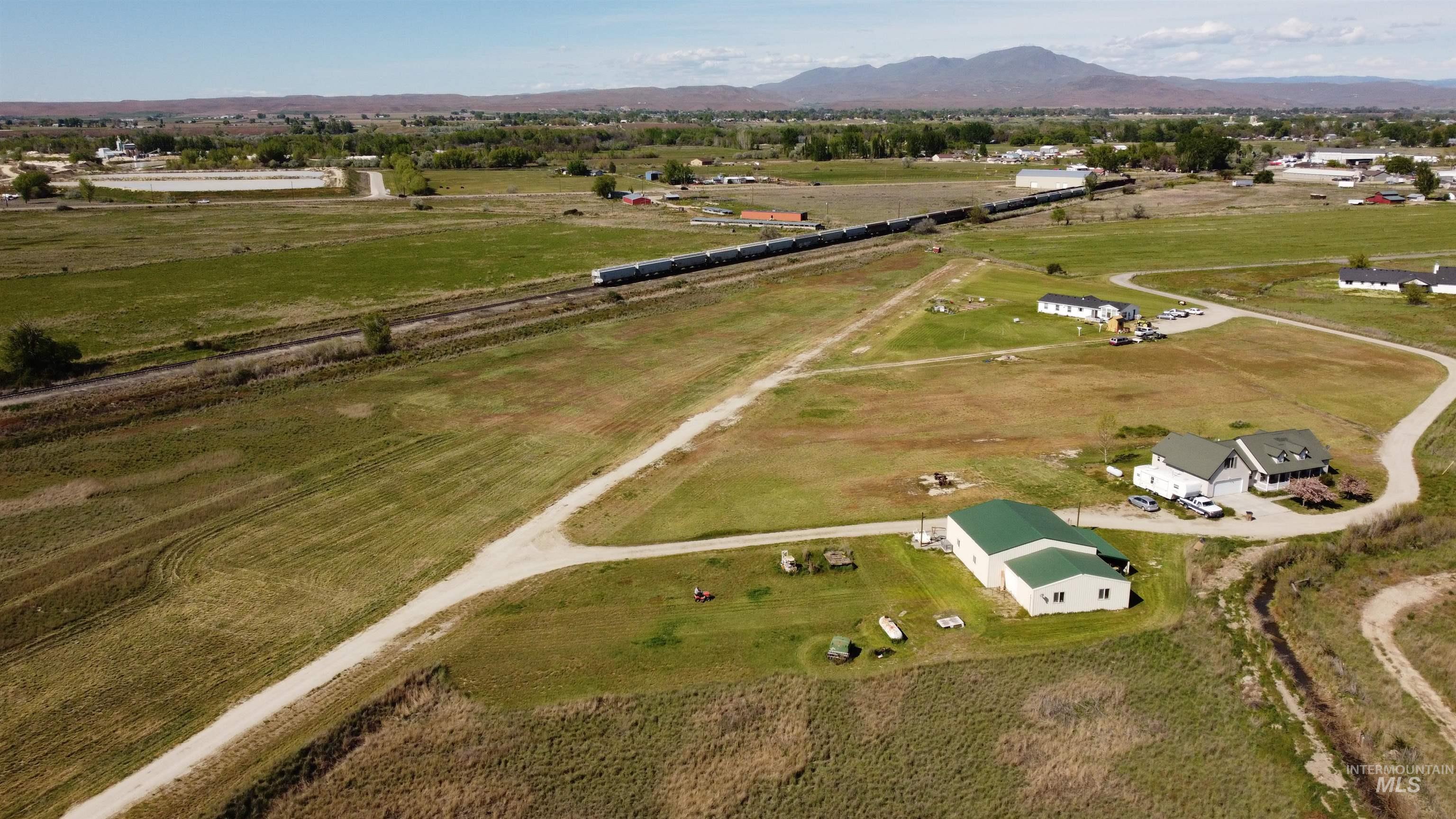 2385 Airport Road Property Photo 6
