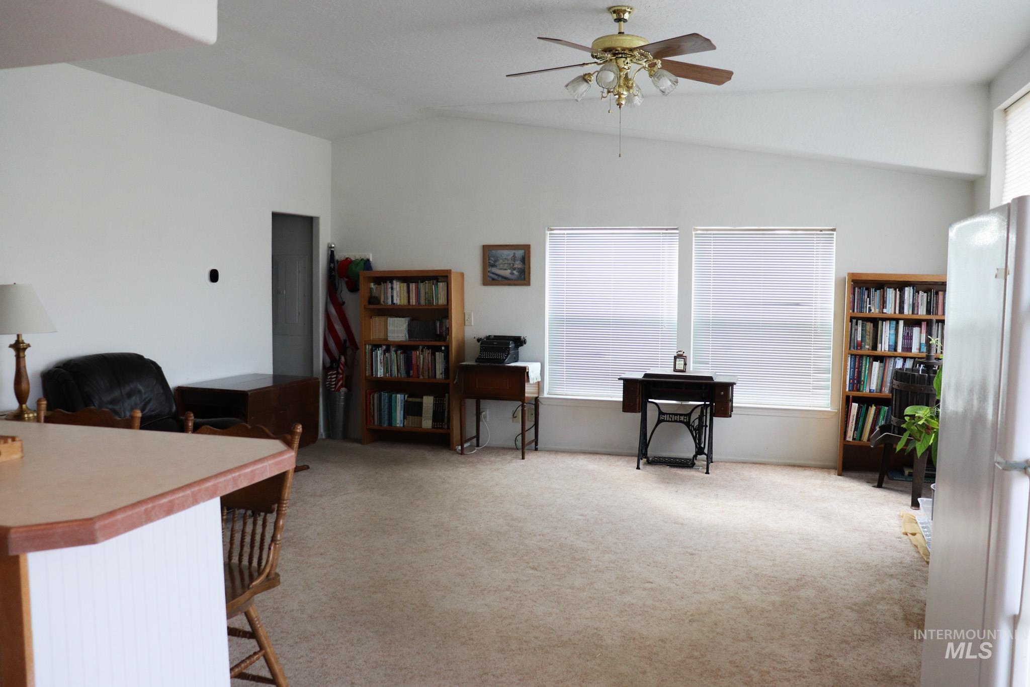 2385 Airport Road Property Photo 8