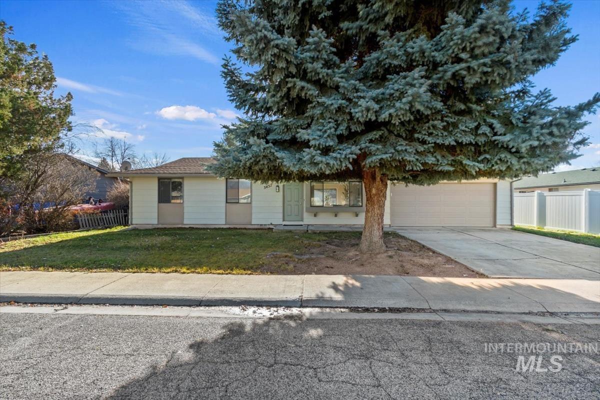 3457 N Rugby Way Property Photo 1
