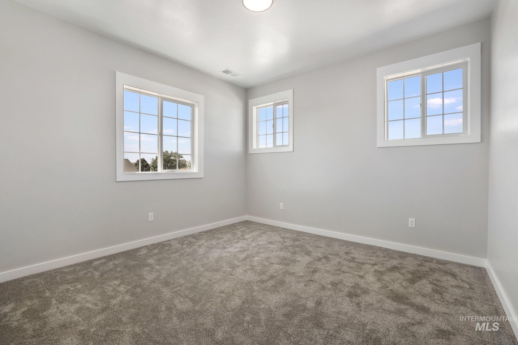 1008 Lincoln Circle Property Photo 14