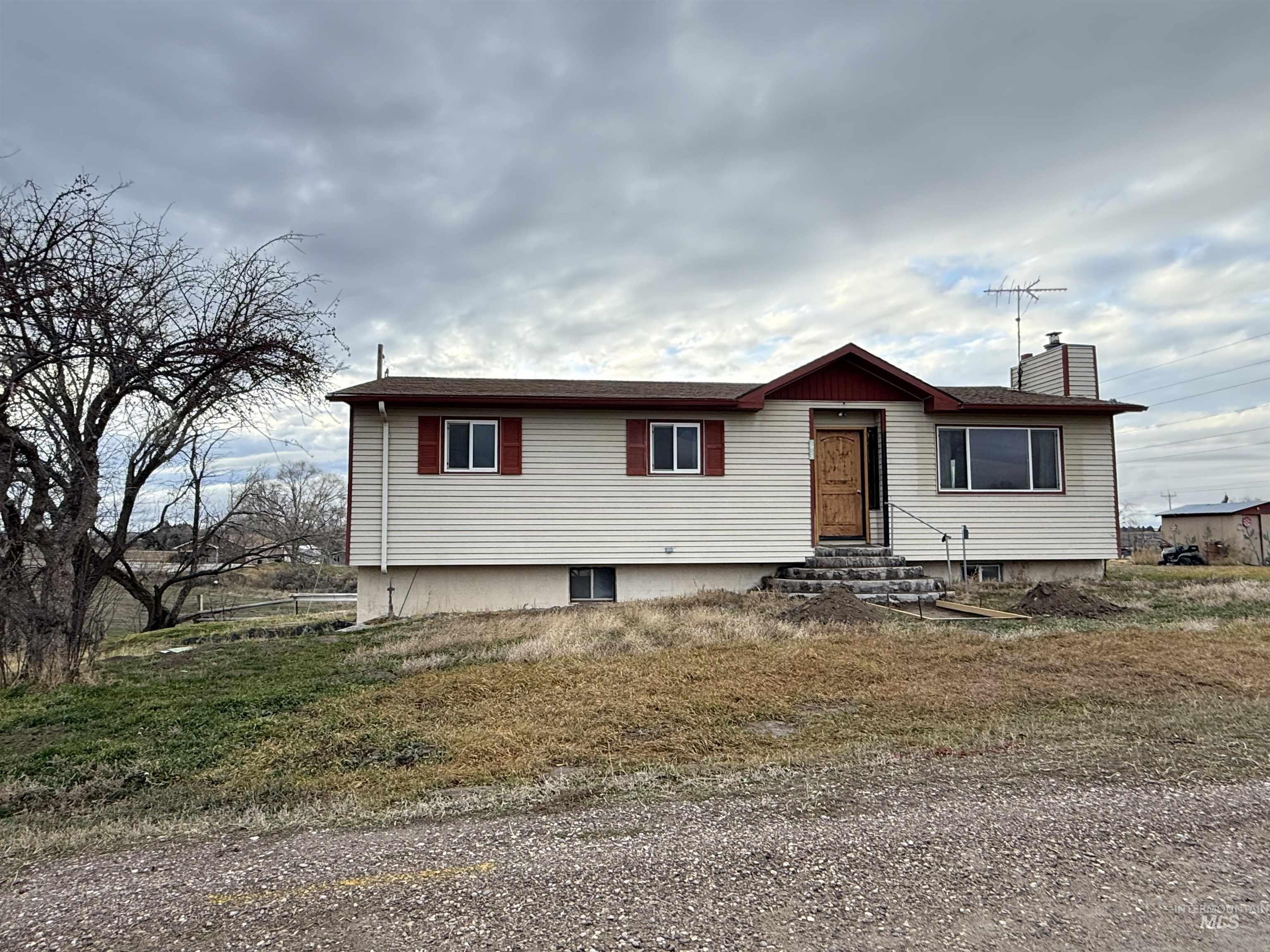 2932 S Arthur Property Photo 1