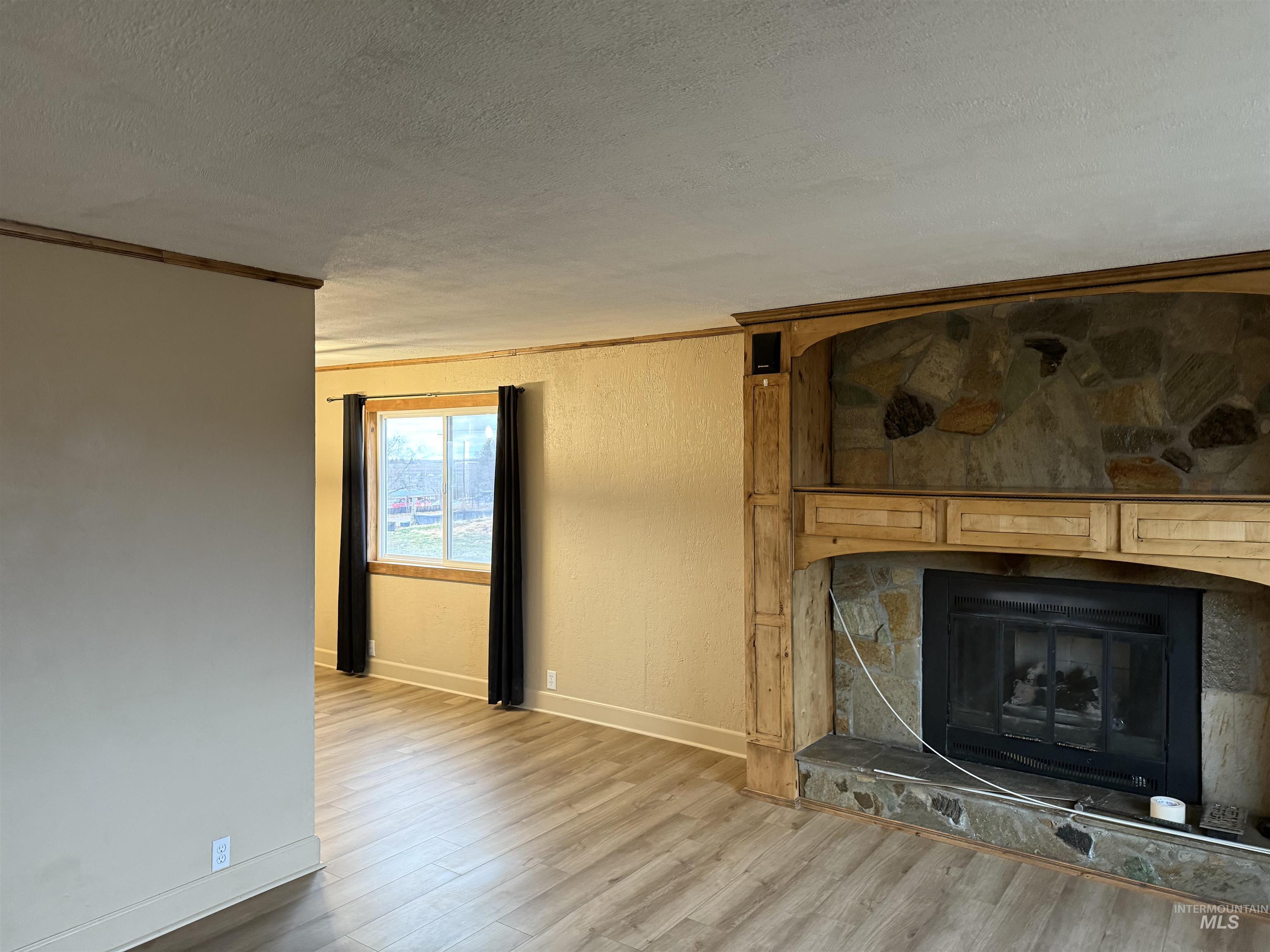 2932 S Arthur Property Photo 6