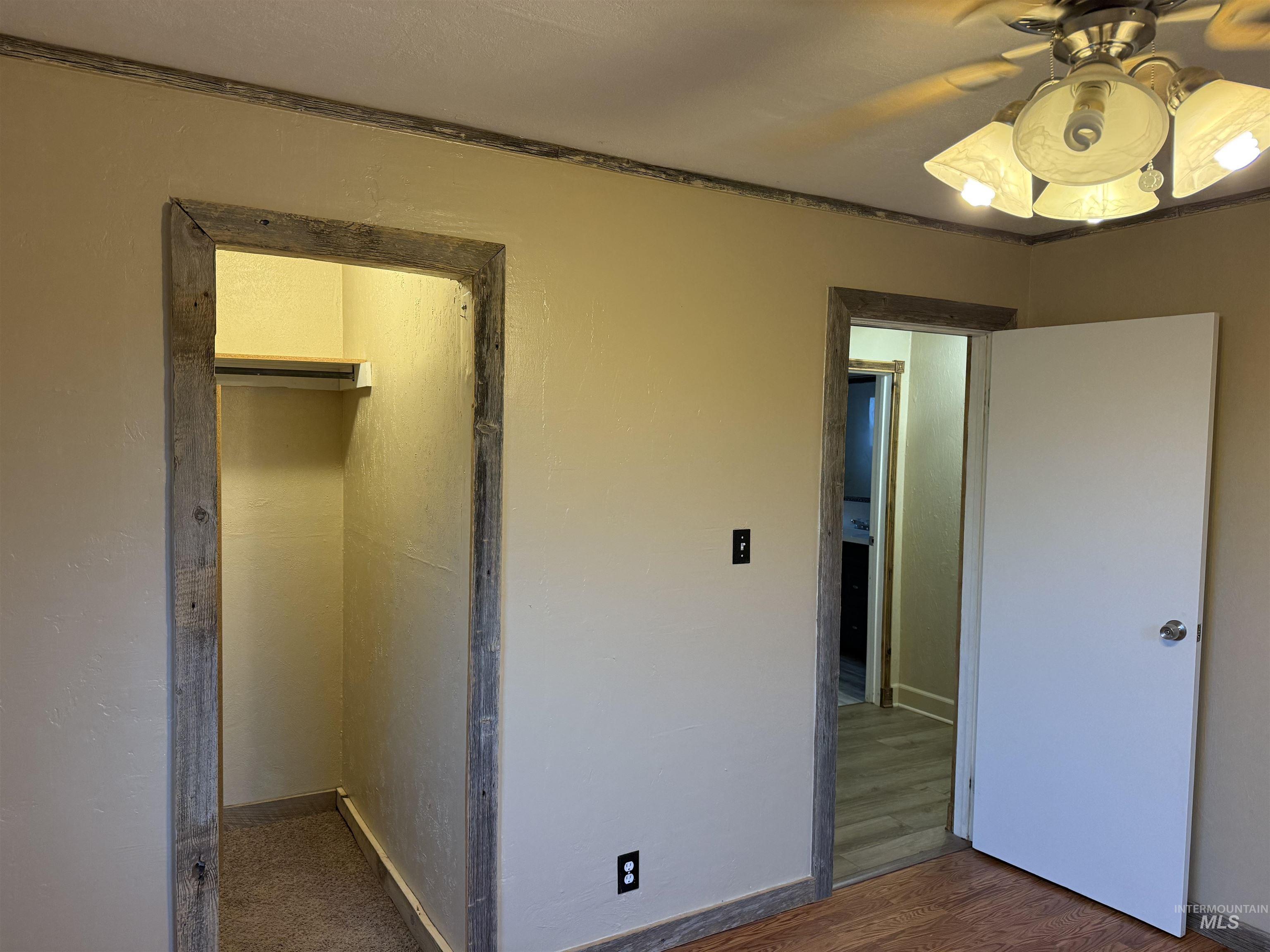 2932 S Arthur Property Photo 21