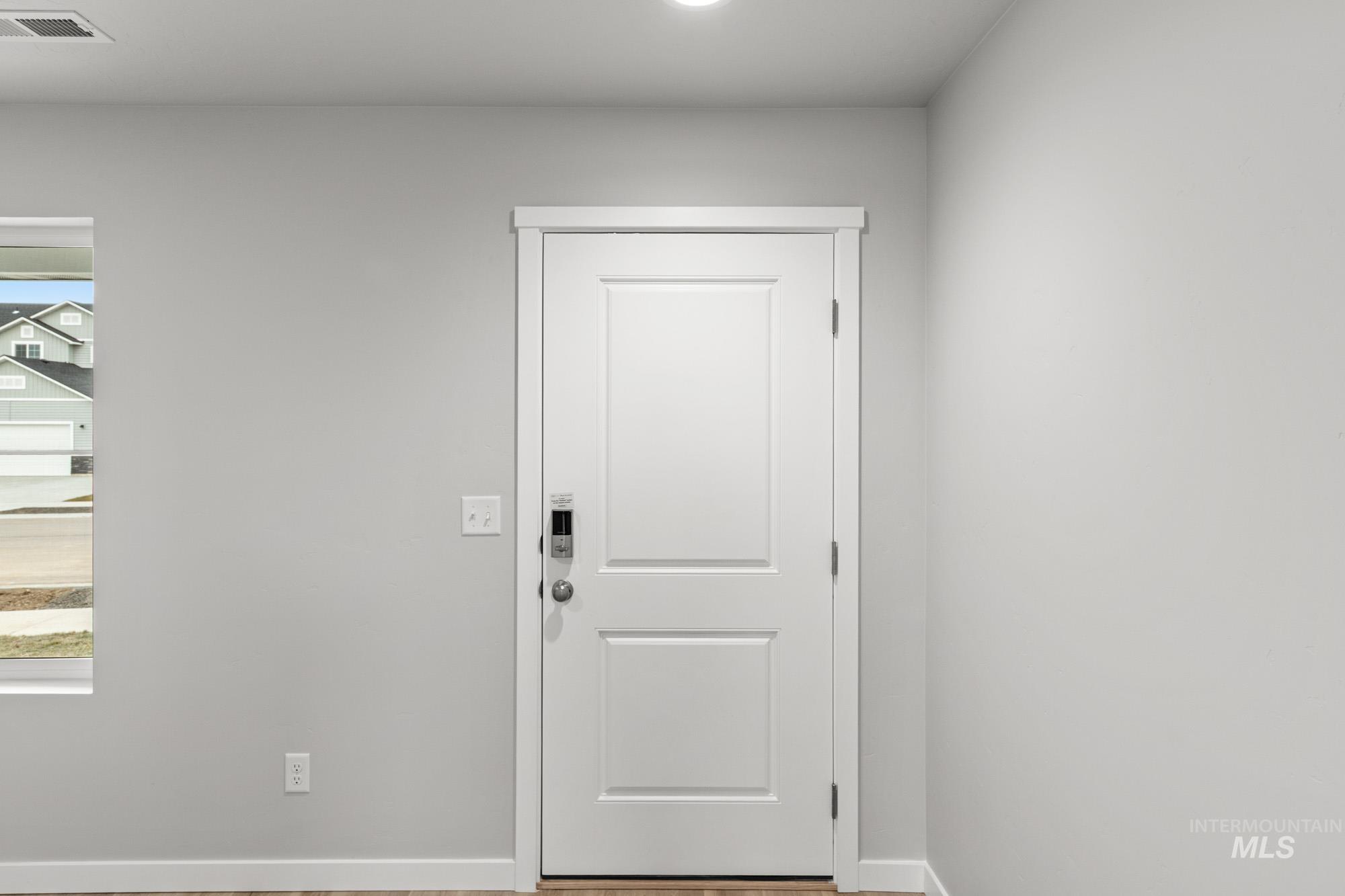 1515 Long Pond St Property Photo 3