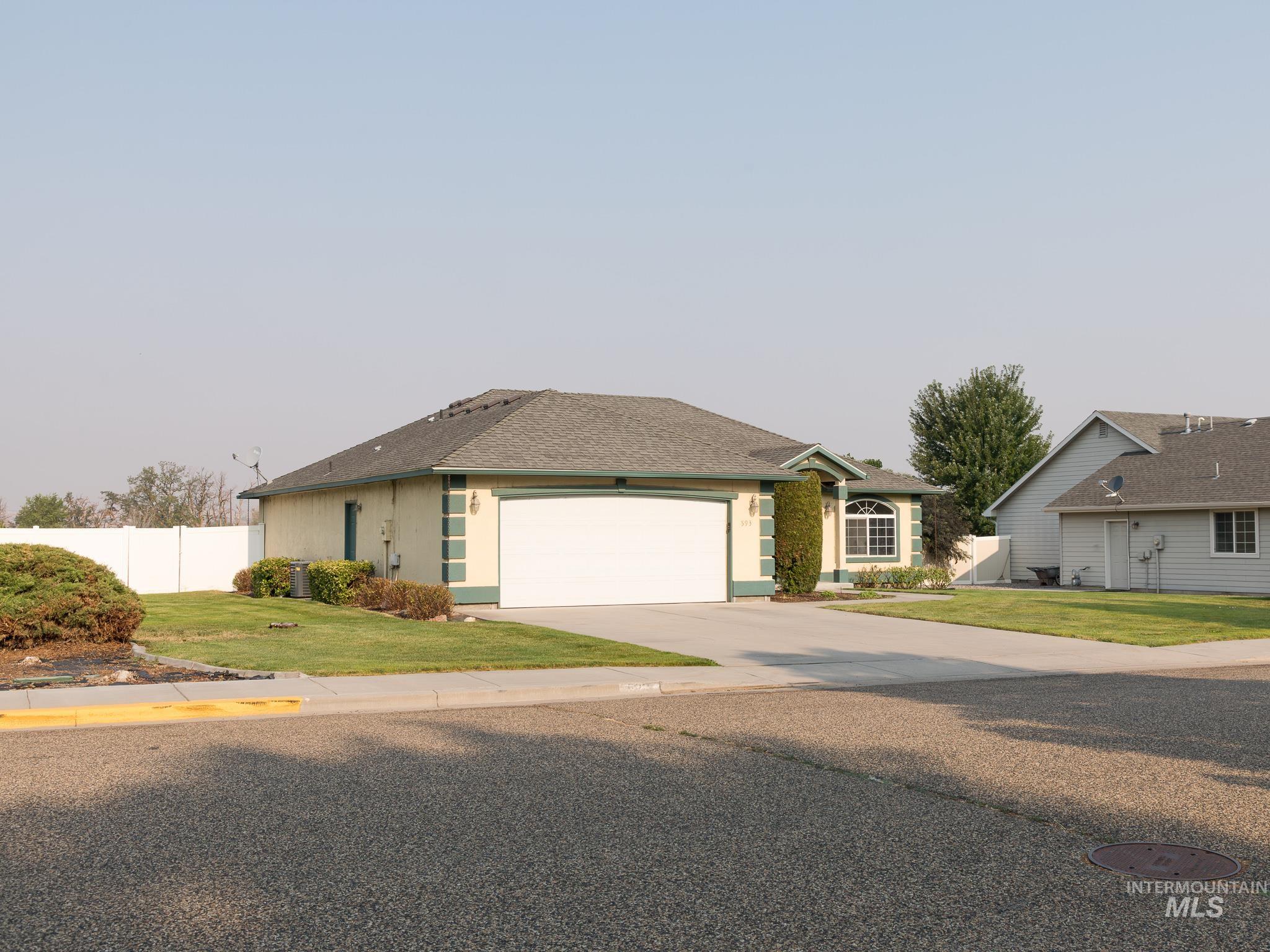 593 N Dorian Dr Property Photo 36