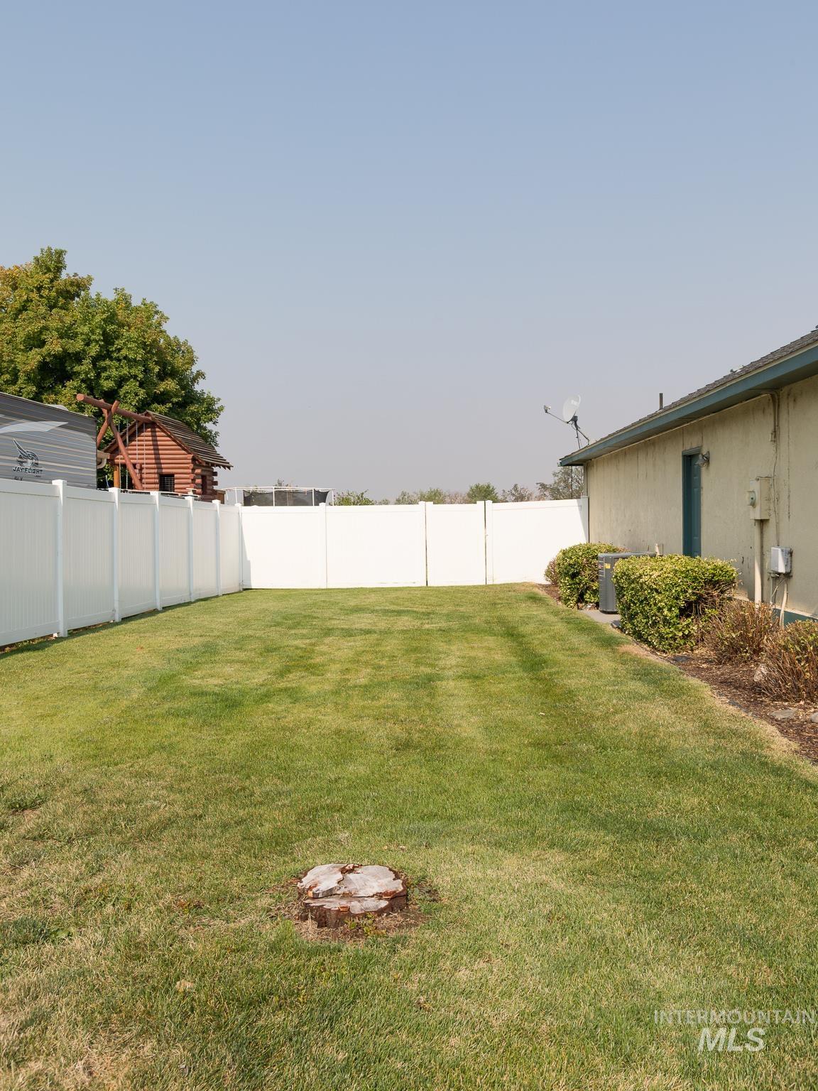 593 N Dorian Dr Property Photo 48