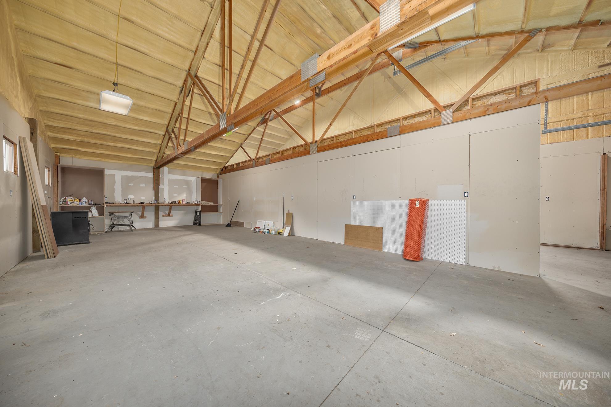8087 N Pennsylvania Ave Property Photo 40