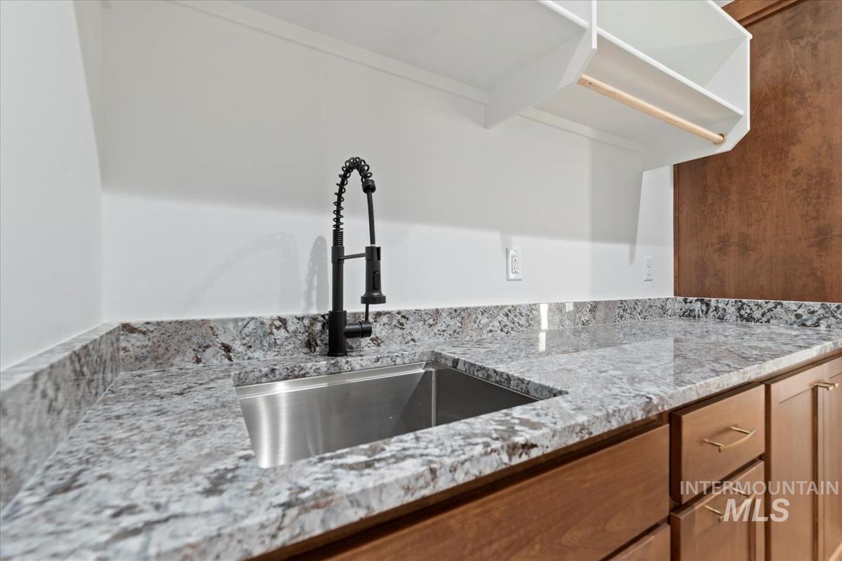 3700 Lexington Ln Property Photo 26
