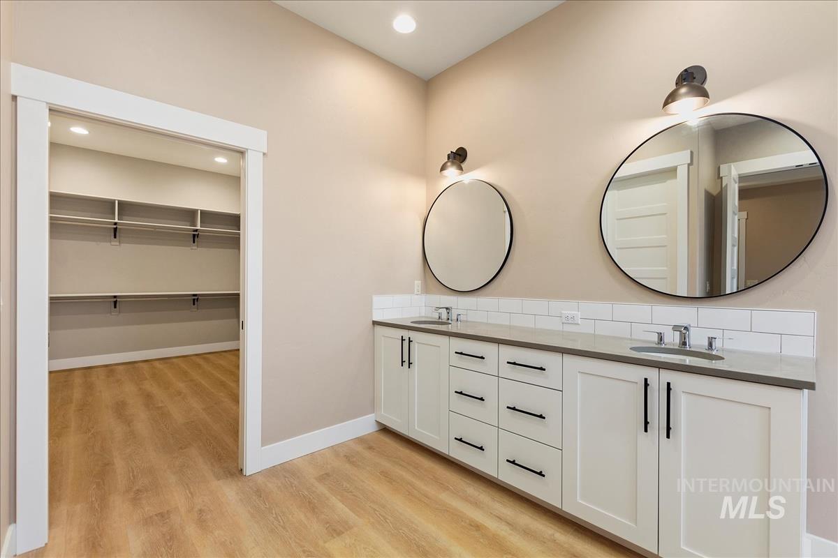 3660 Lexington Ln Property Photo 7