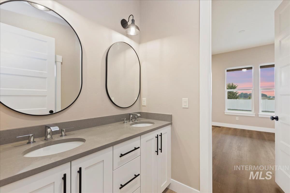 3660 Lexington Ln Property Photo 11