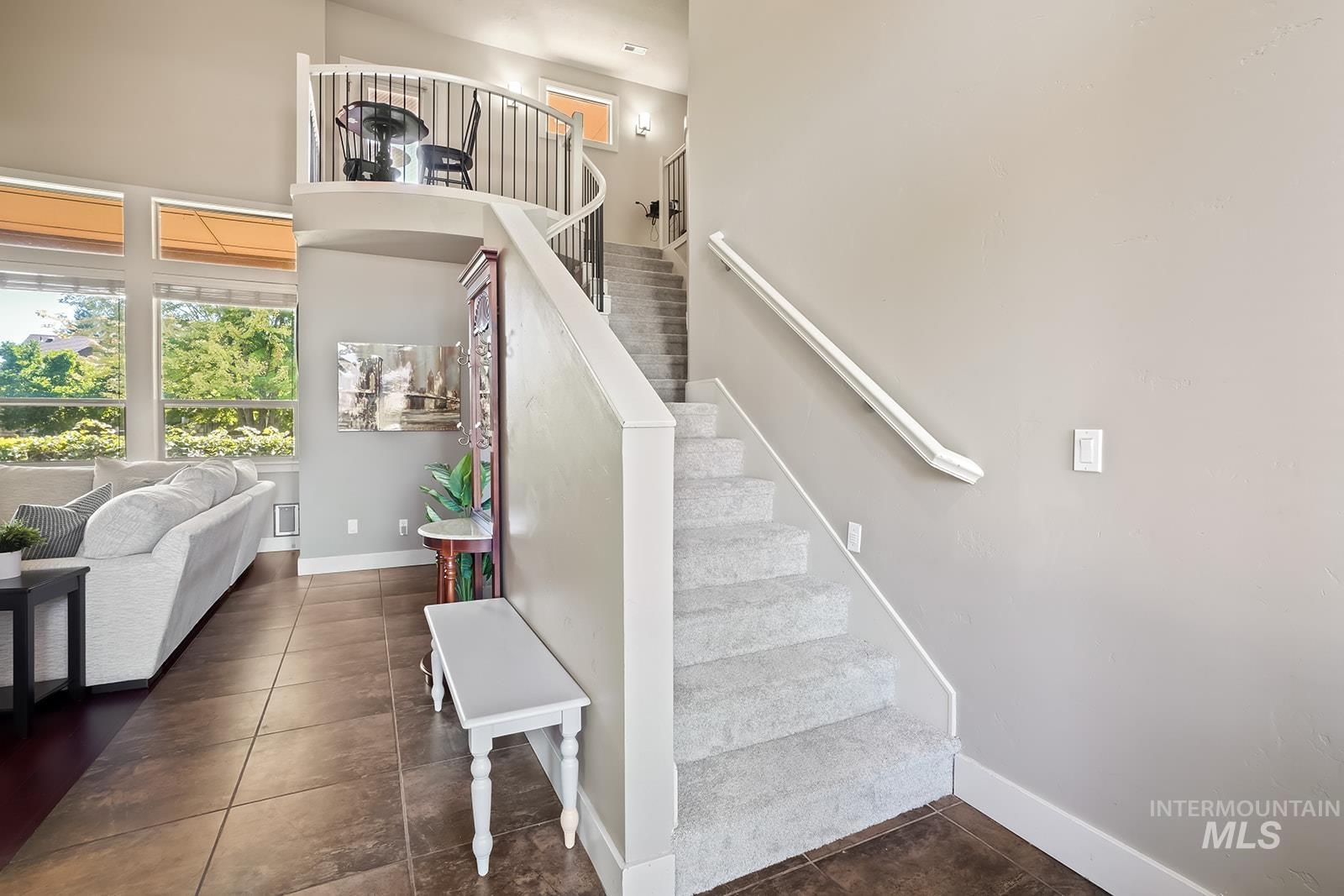 5327 N Red Hills Pl. Property Photo 5
