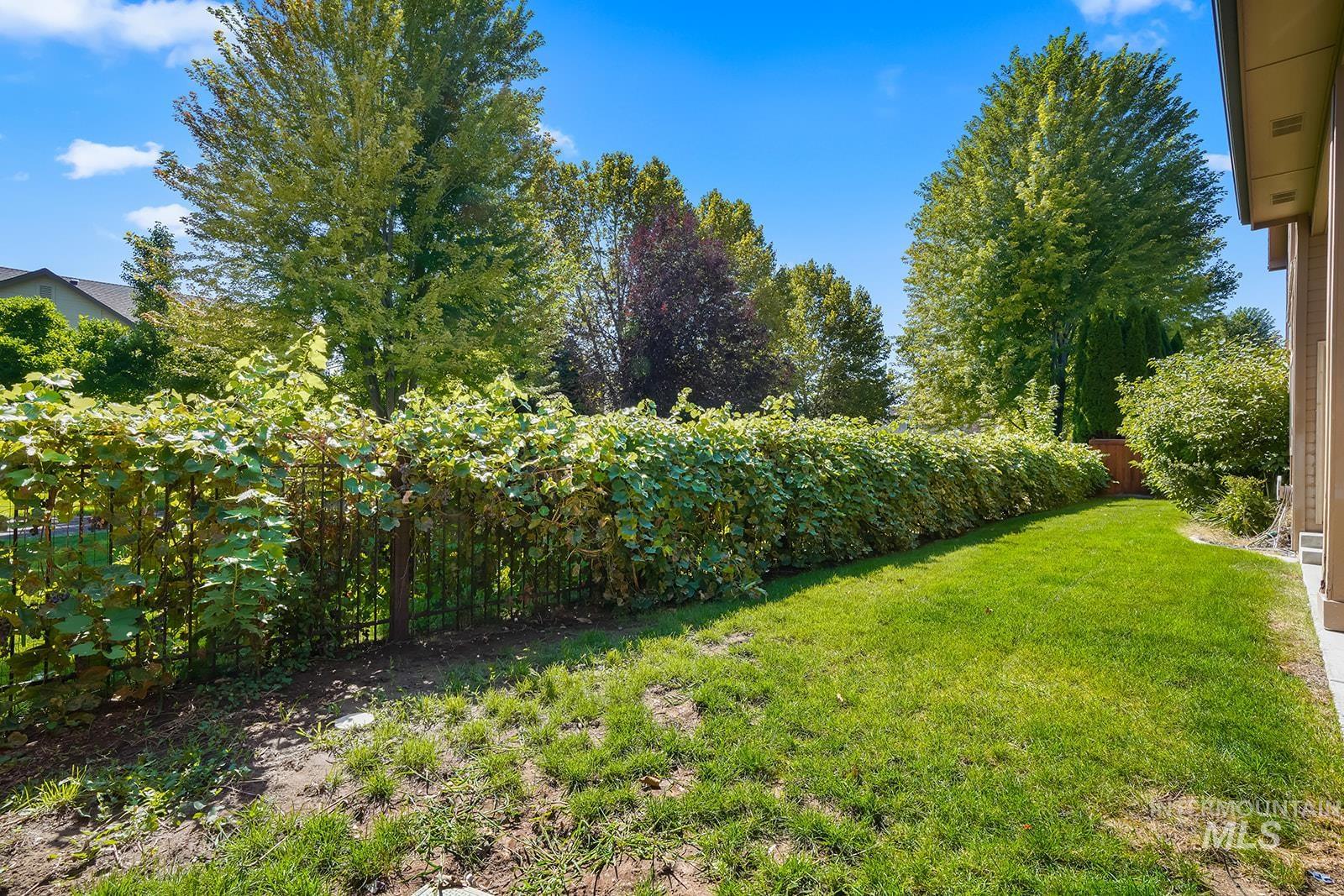 5327 N Red Hills Pl. Property Photo 46
