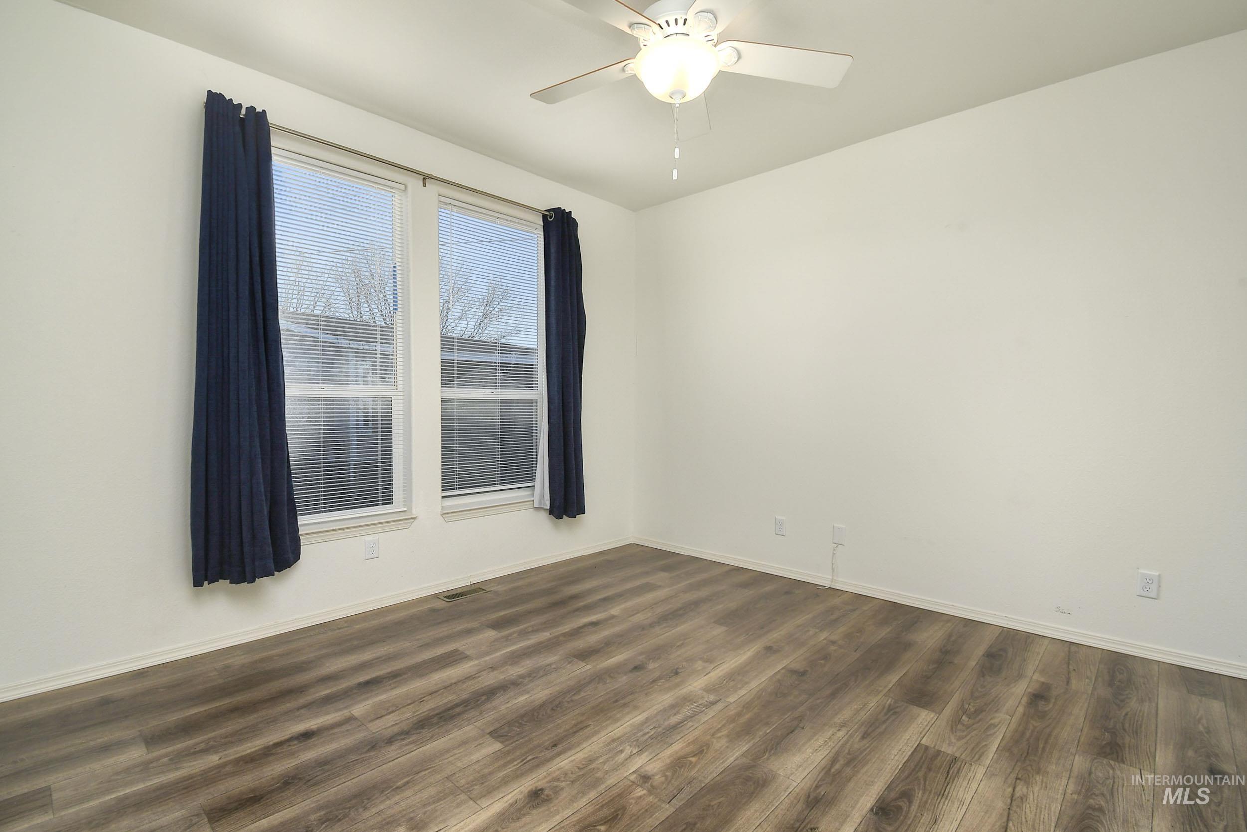 509 E Watercress Ln Property Photo 12