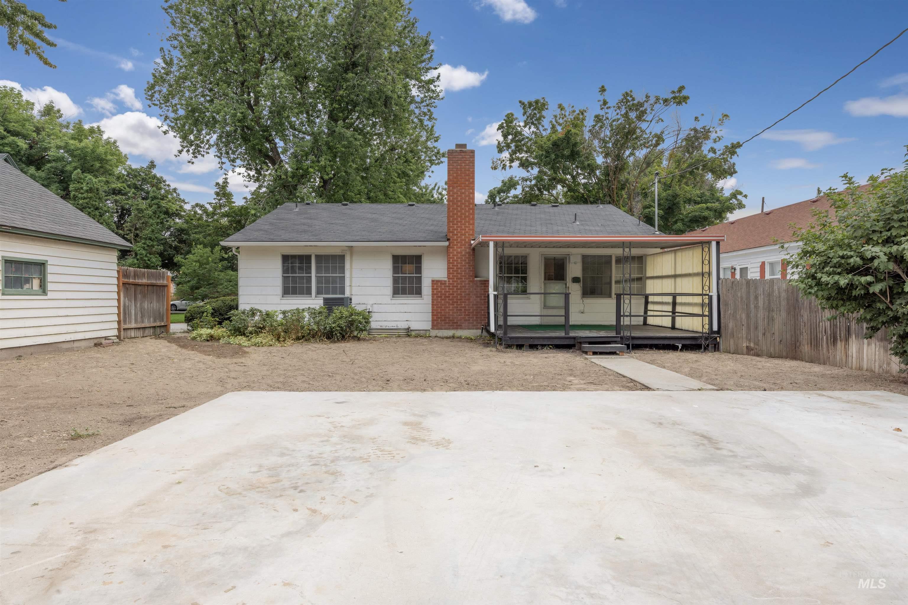 2626 W Lemp St Property Photo 32