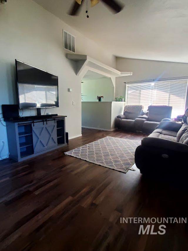 110 Liberty Lane Property Photo 8