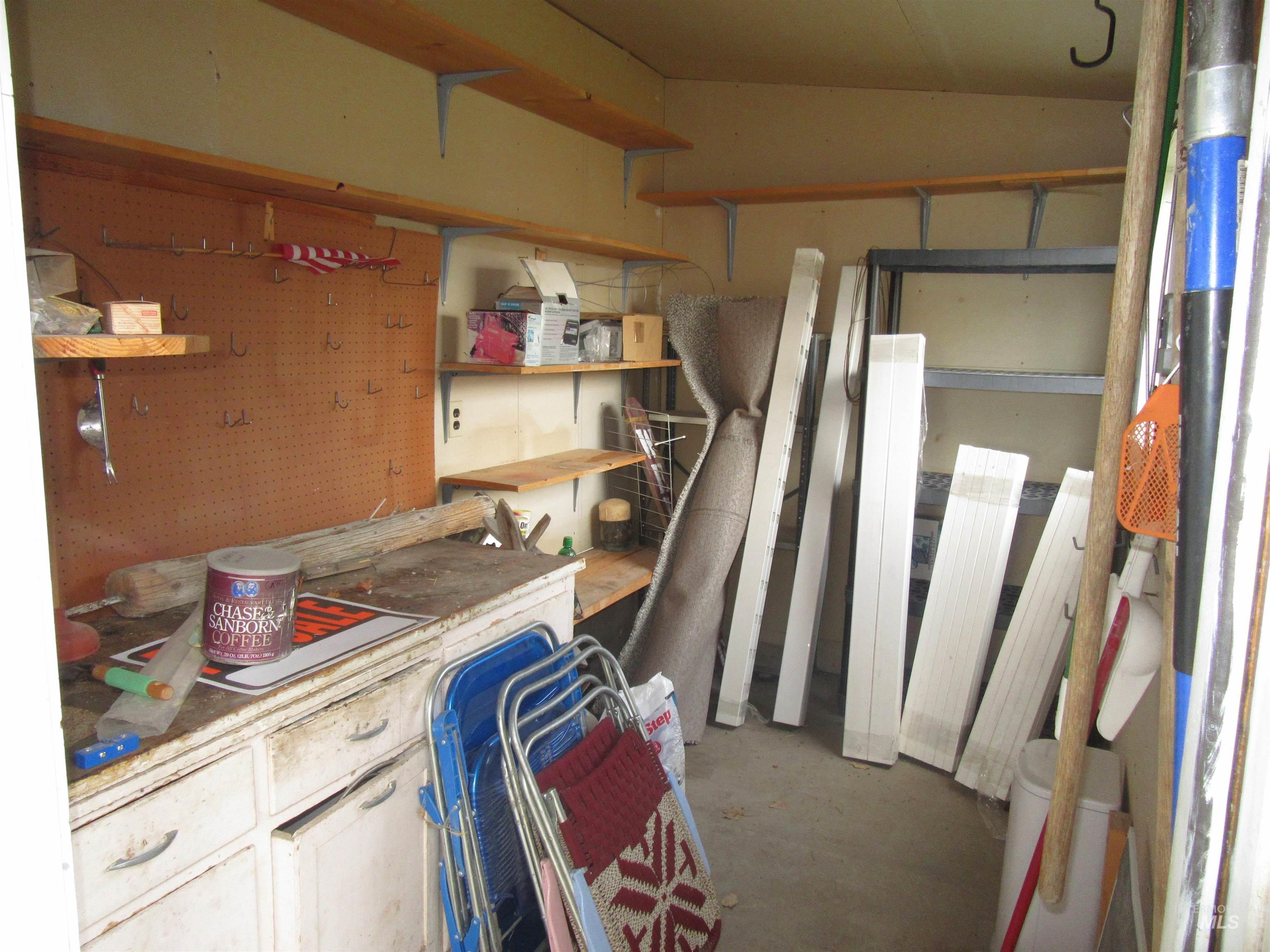 910 Moon Glo Ave Property Photo 6
