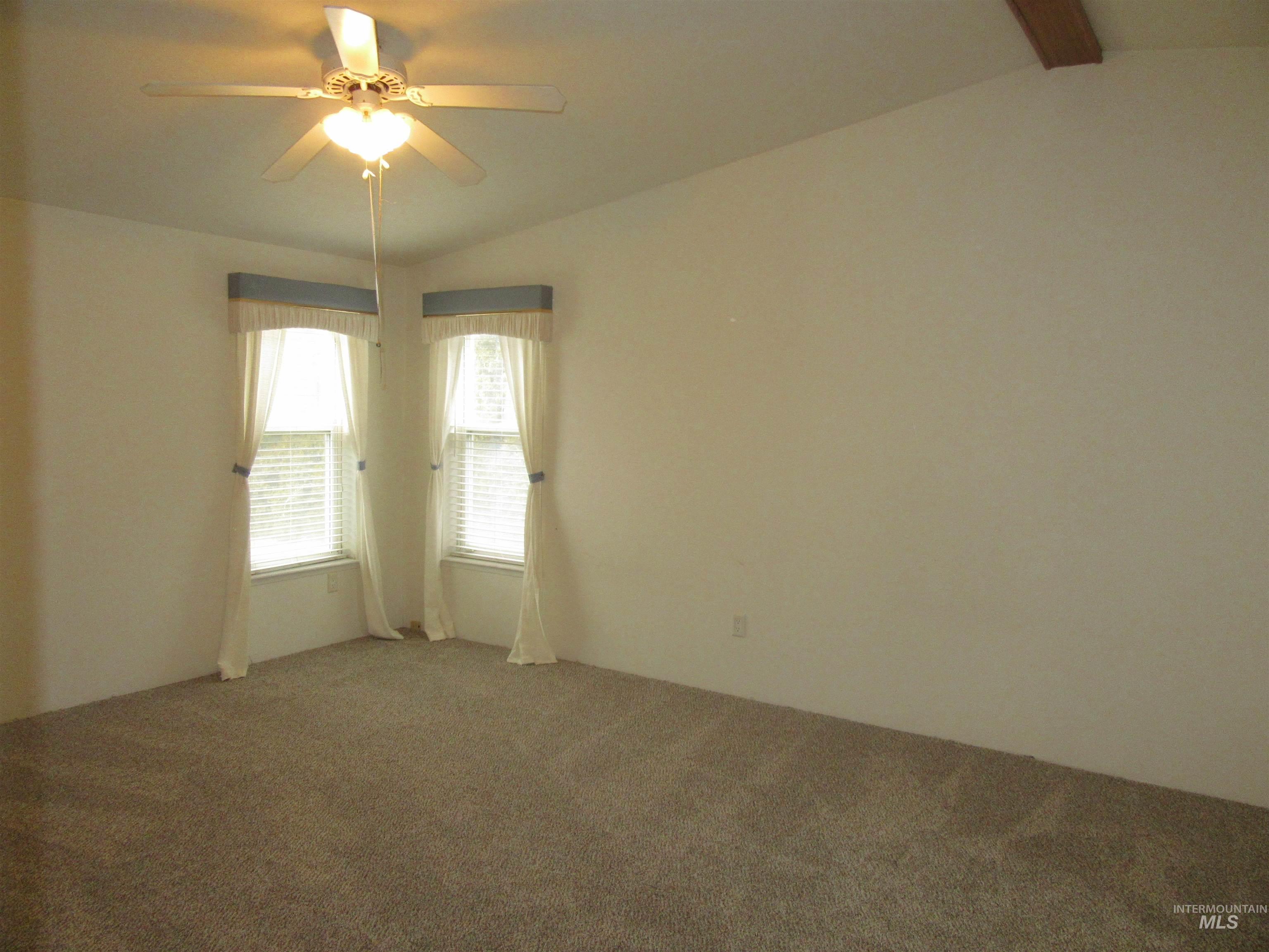 910 Moon Glo Ave Property Photo 23