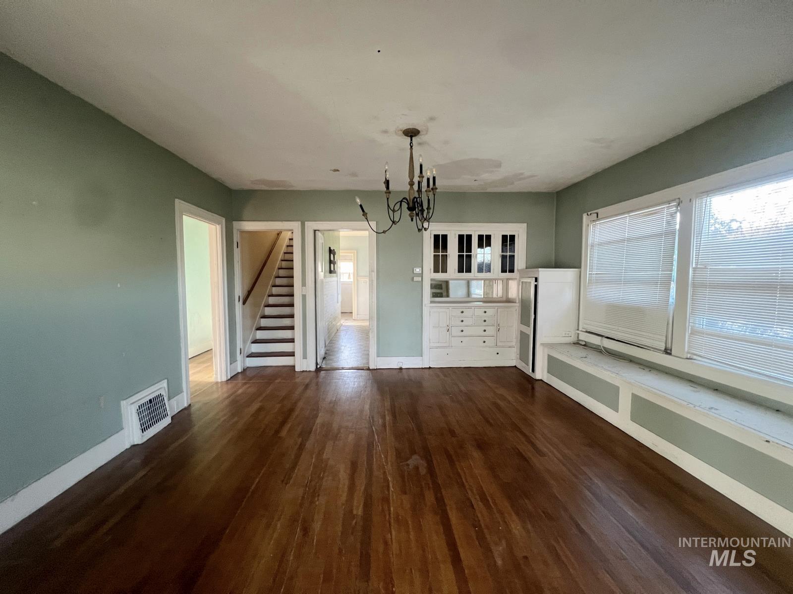 1002 9th Street Property Photo 5