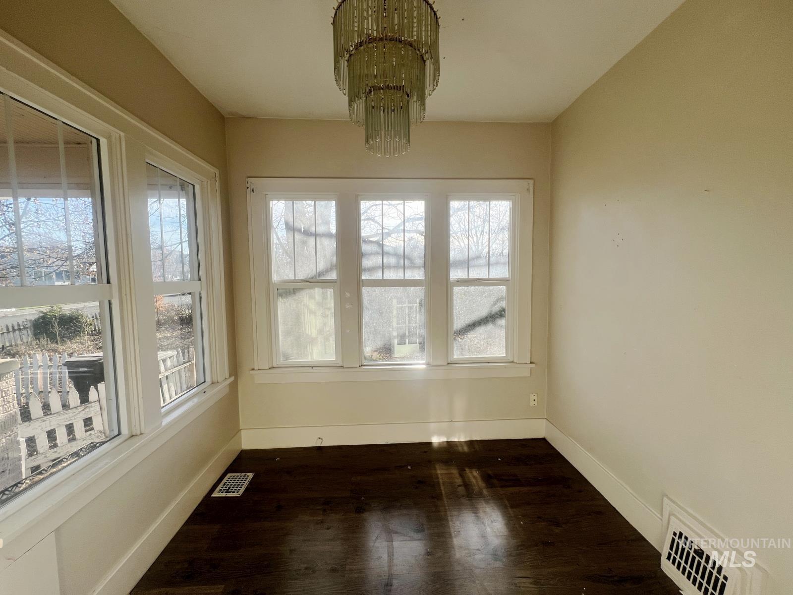 1002 9th Street Property Photo 7