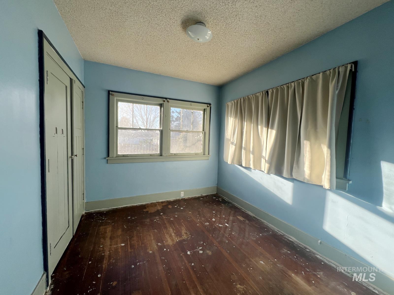 1002 9th Street Property Photo 8