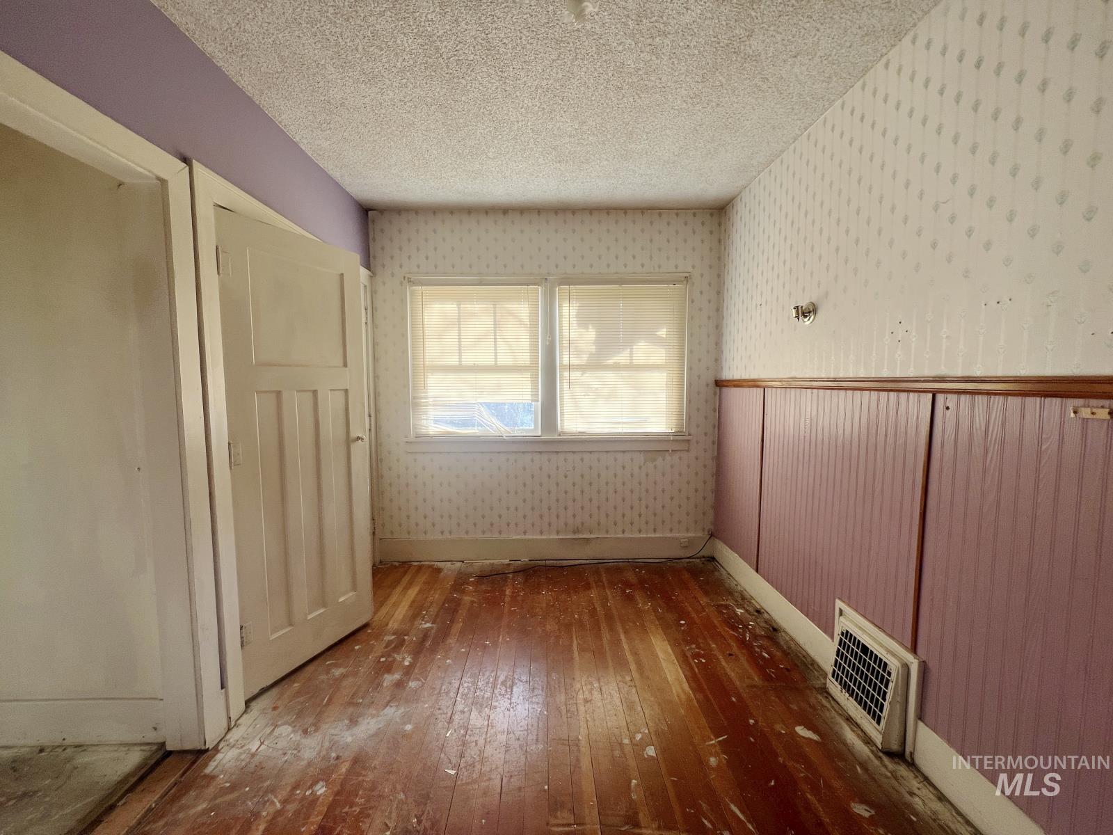 1002 9th Street Property Photo 12