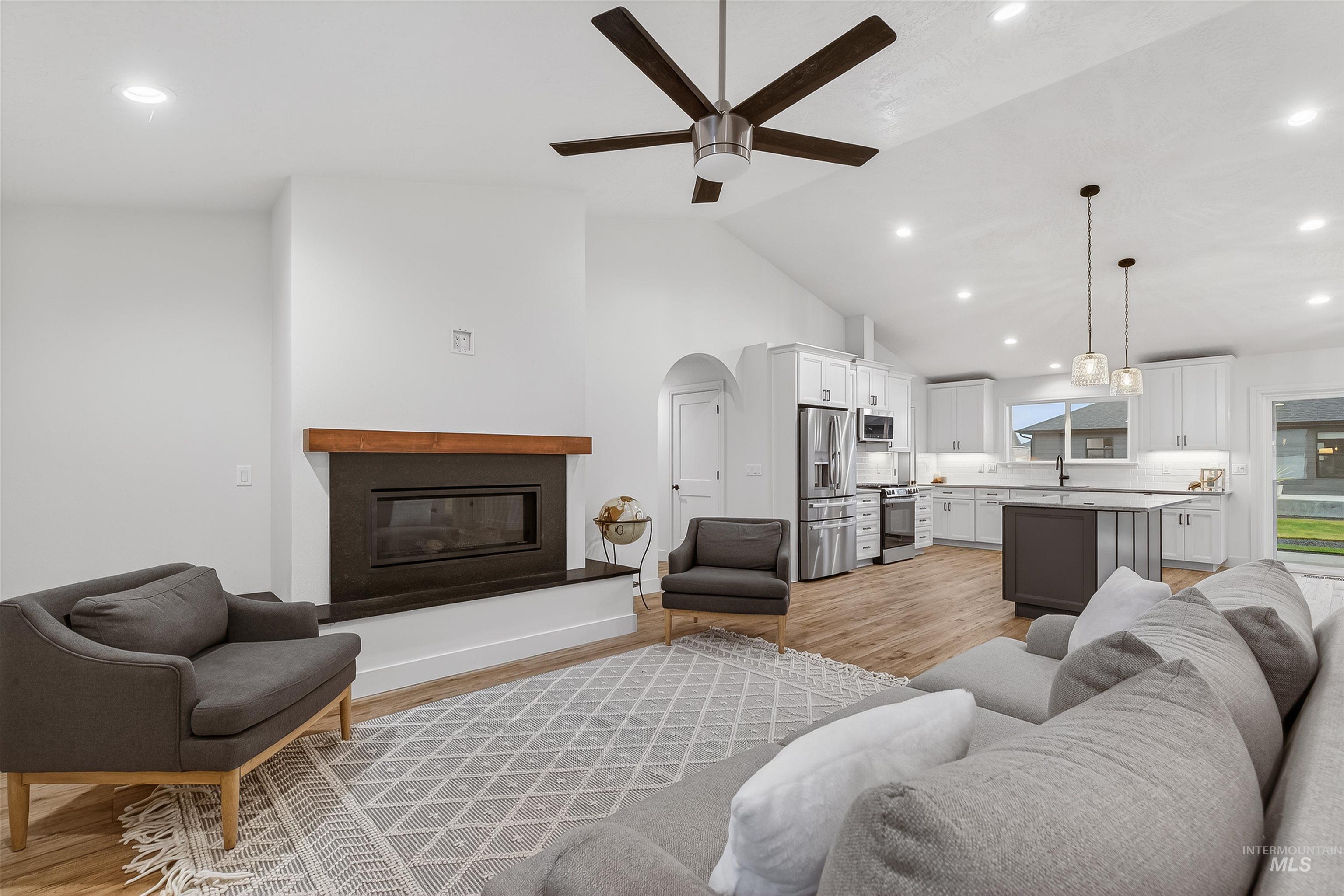 1719 Pathway Court Property Photo 8
