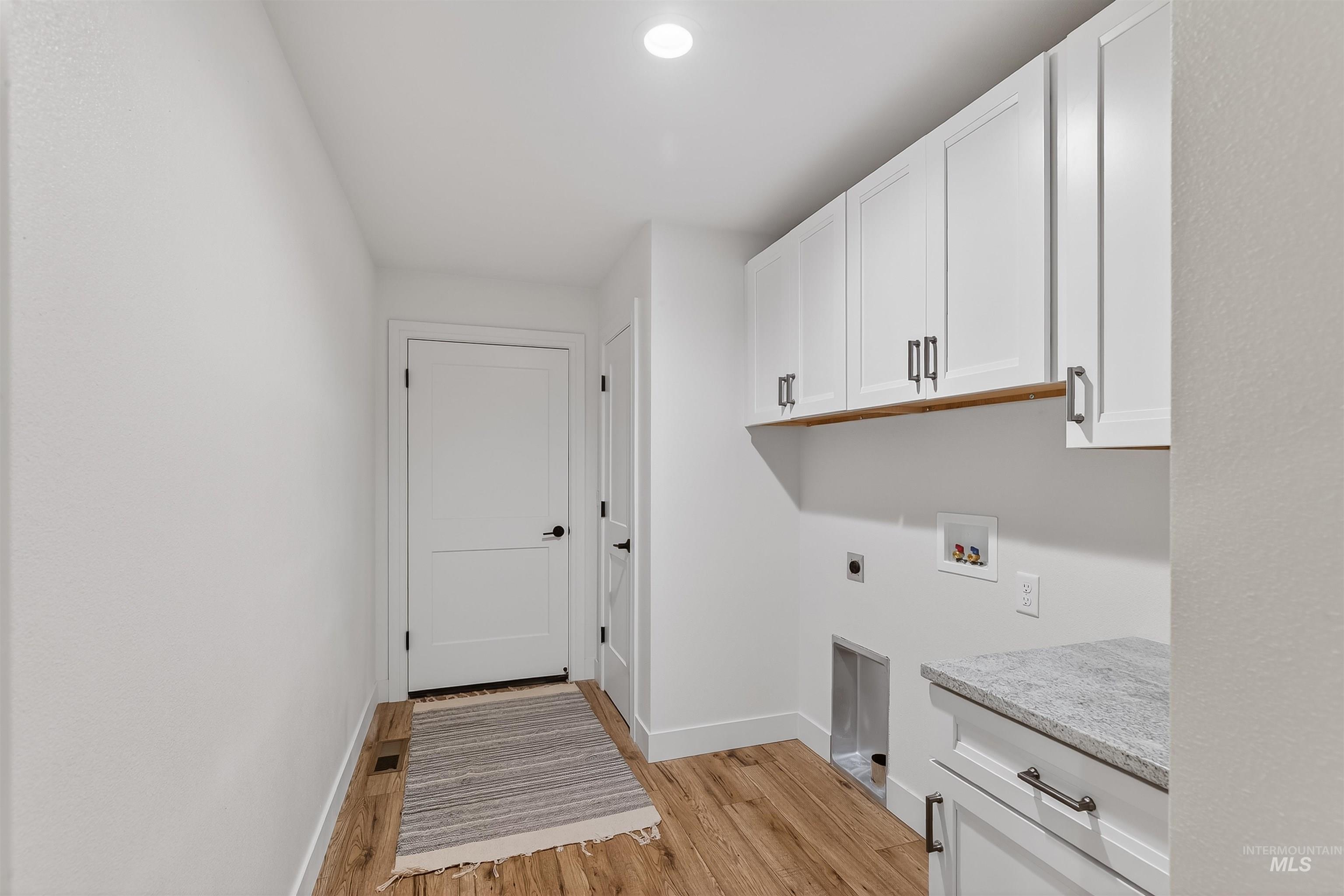 1719 Pathway Court Property Photo 28