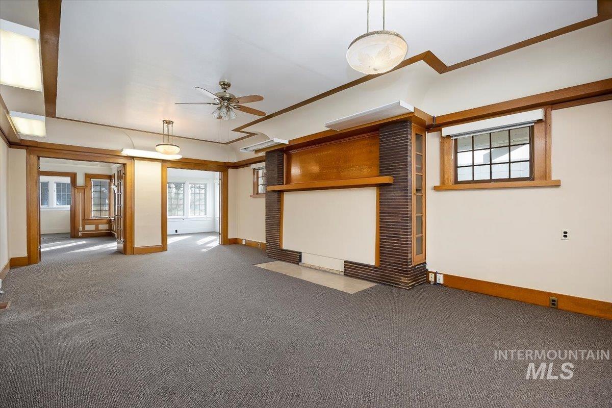 708 Shoshone St Property Photo 5