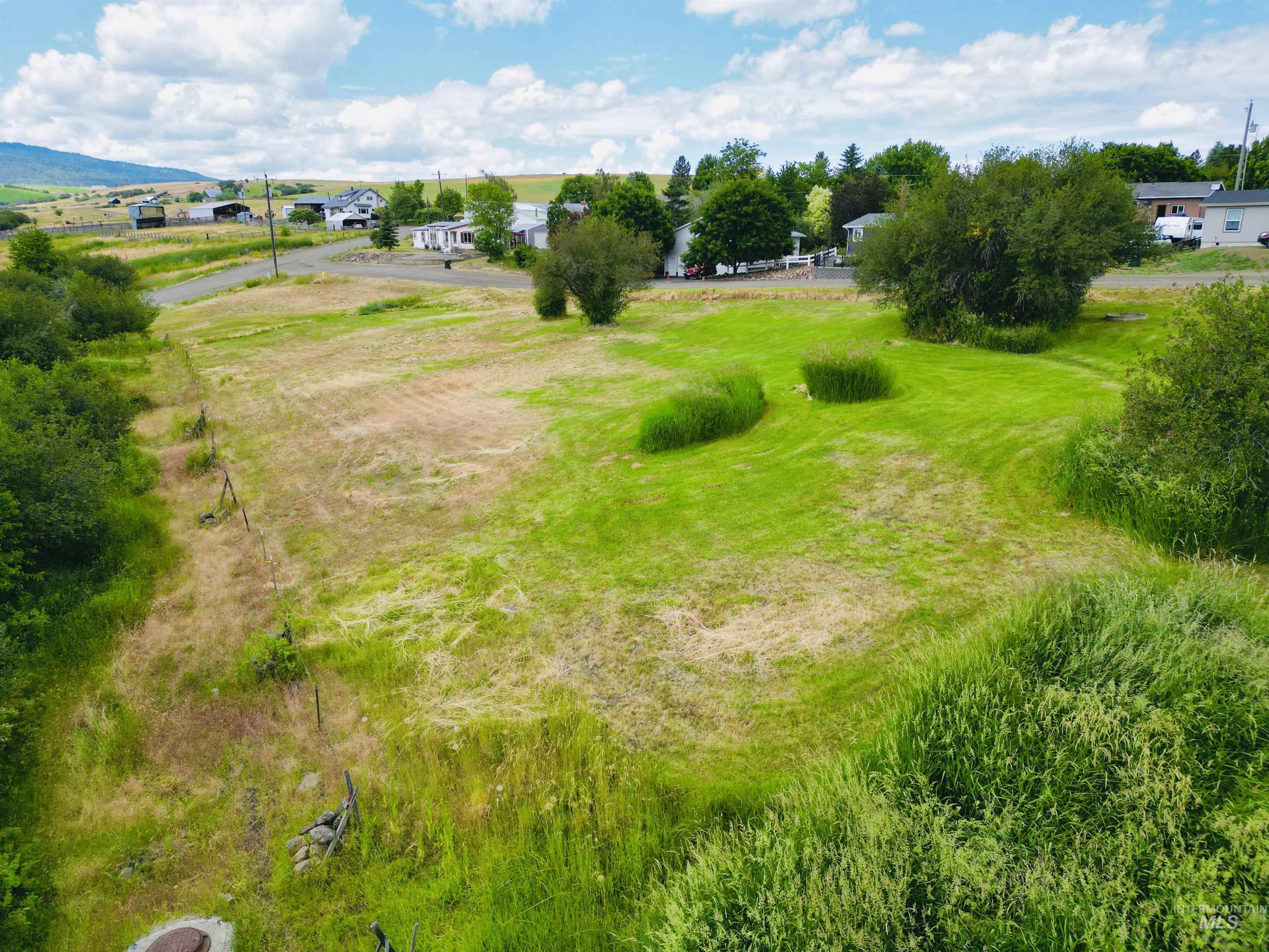 807 Trestle Drive Property Photo 1