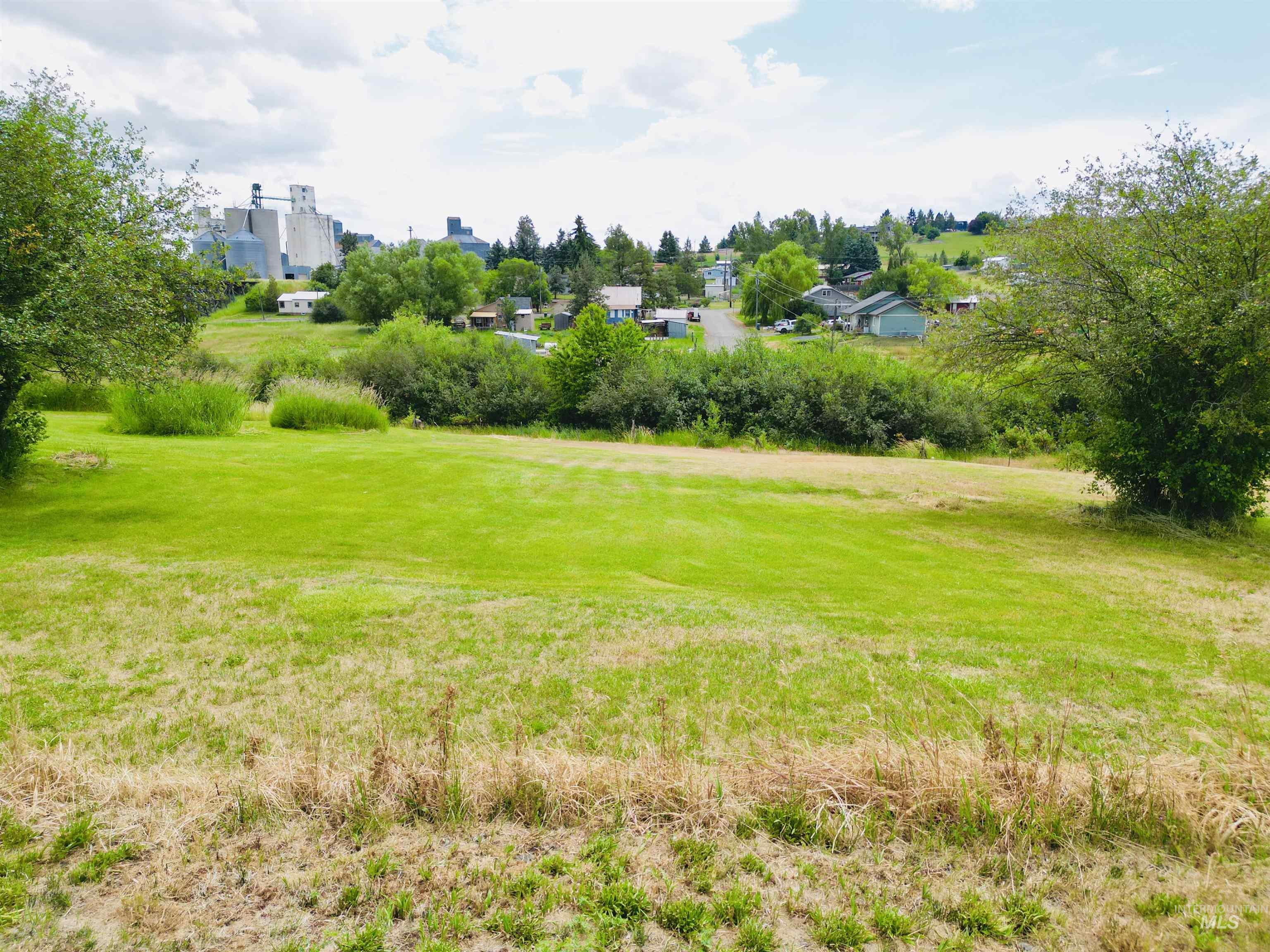 807 Trestle Drive Property Photo 9