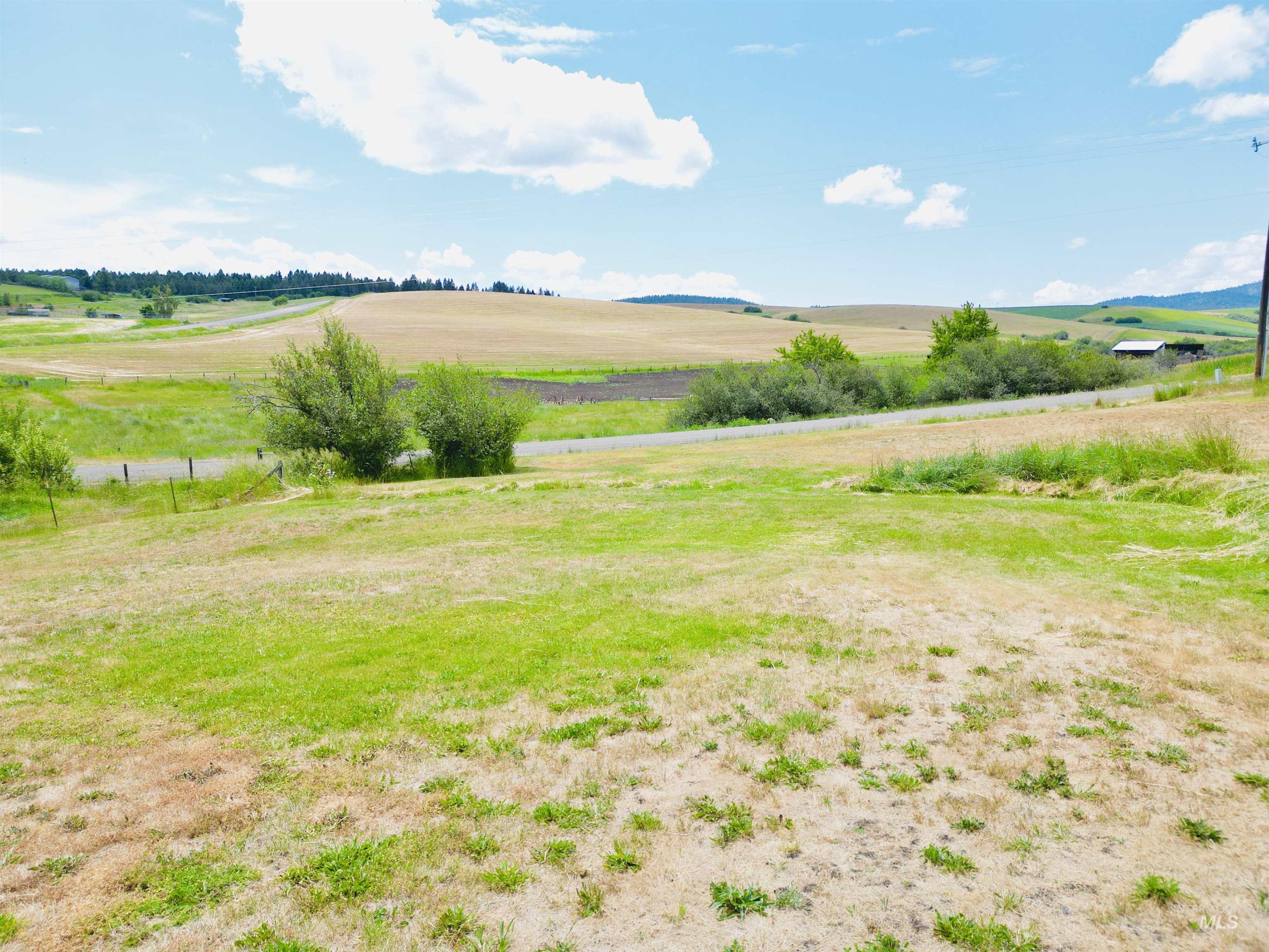 807 & 809 Trestle Drive Property Photo 16