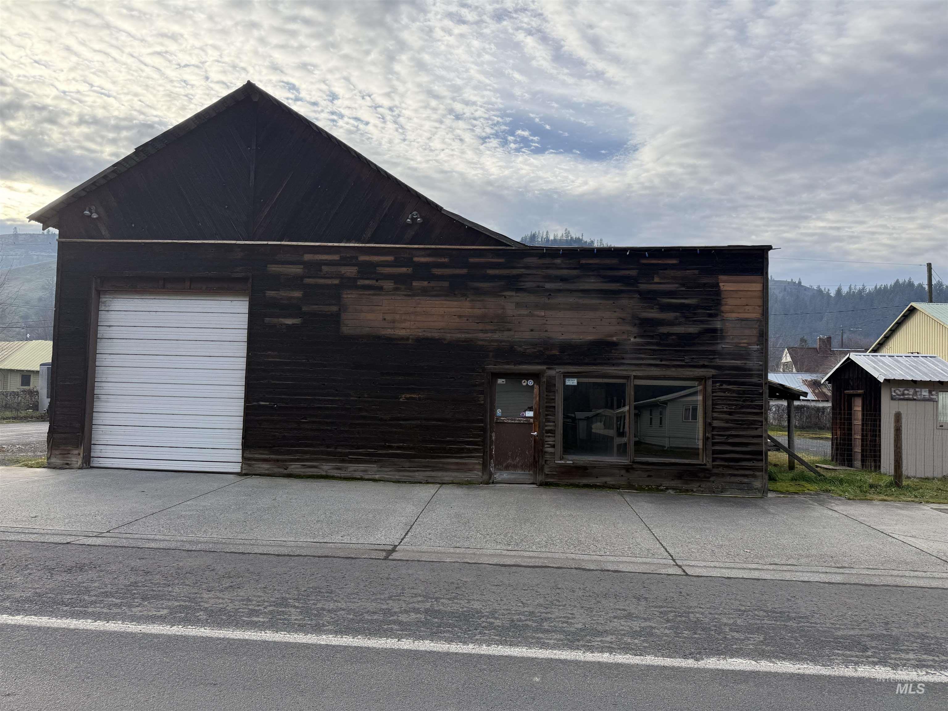 130 S Main Property Photo 1