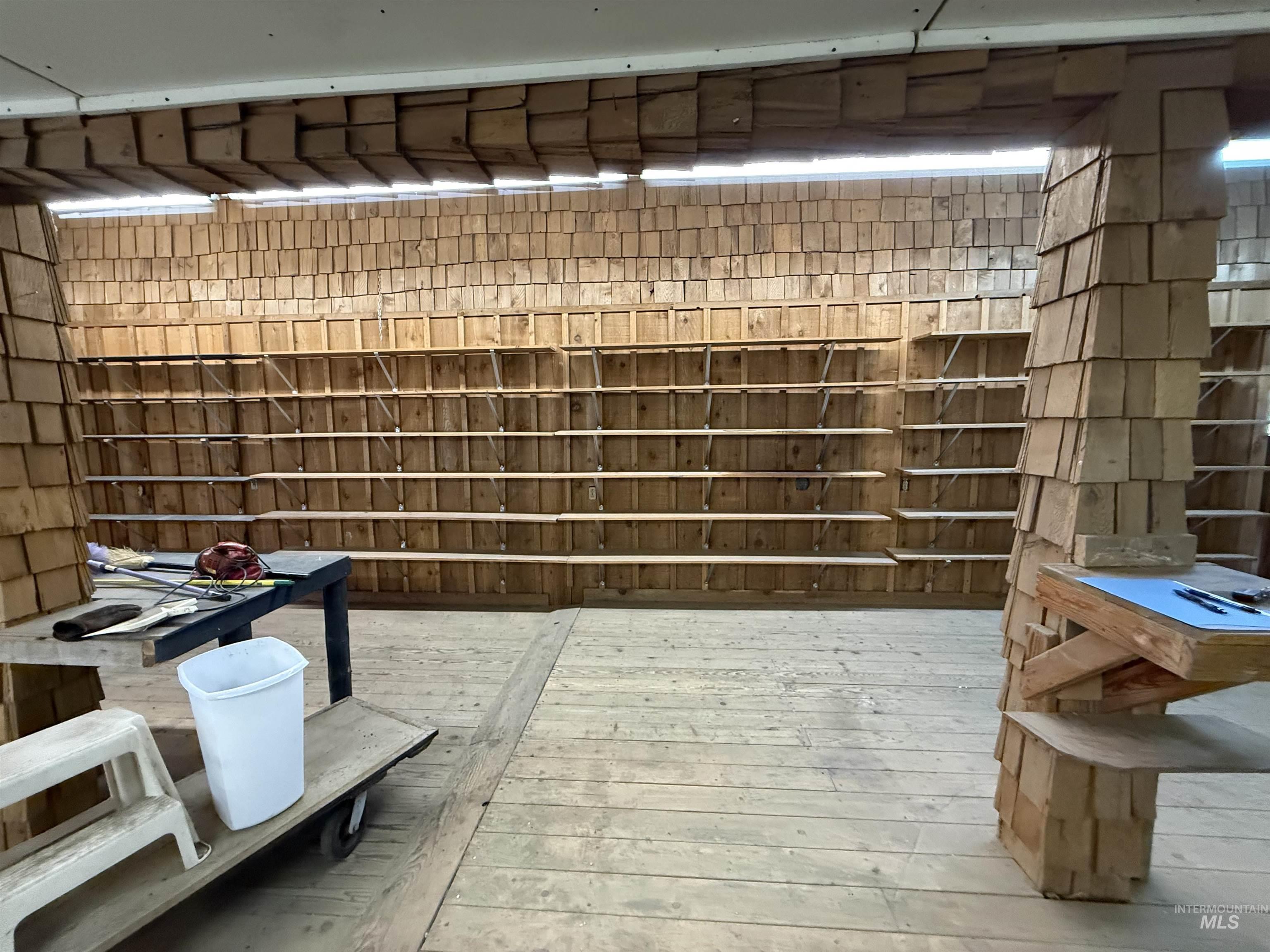 130 S Main Property Photo 4